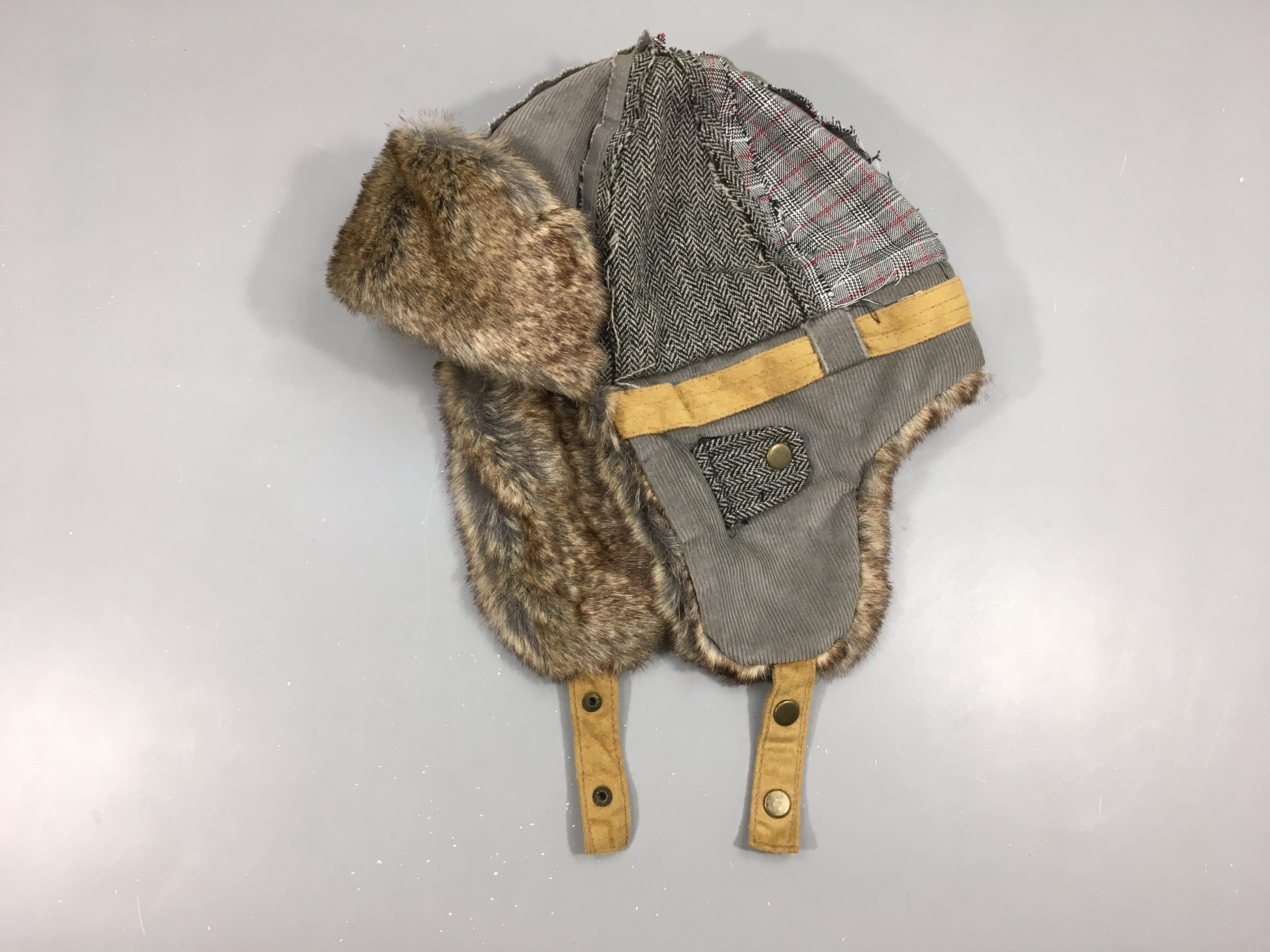 Chapka grise fausse fourrure