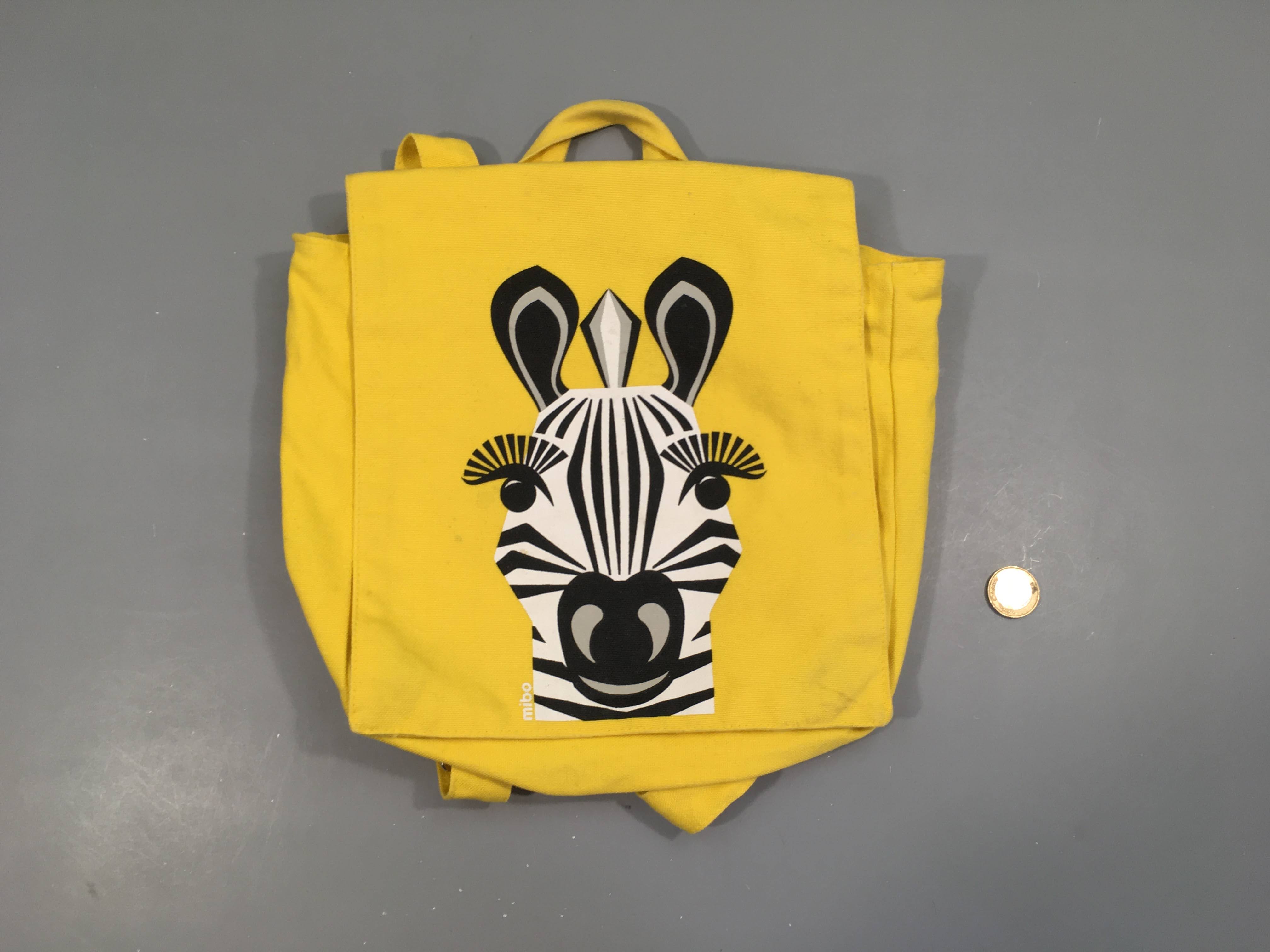 Cartable sac à dos maternelle toile jaune Zèbre - Coq en Pâte, 23 x 23 x 7.5cm
