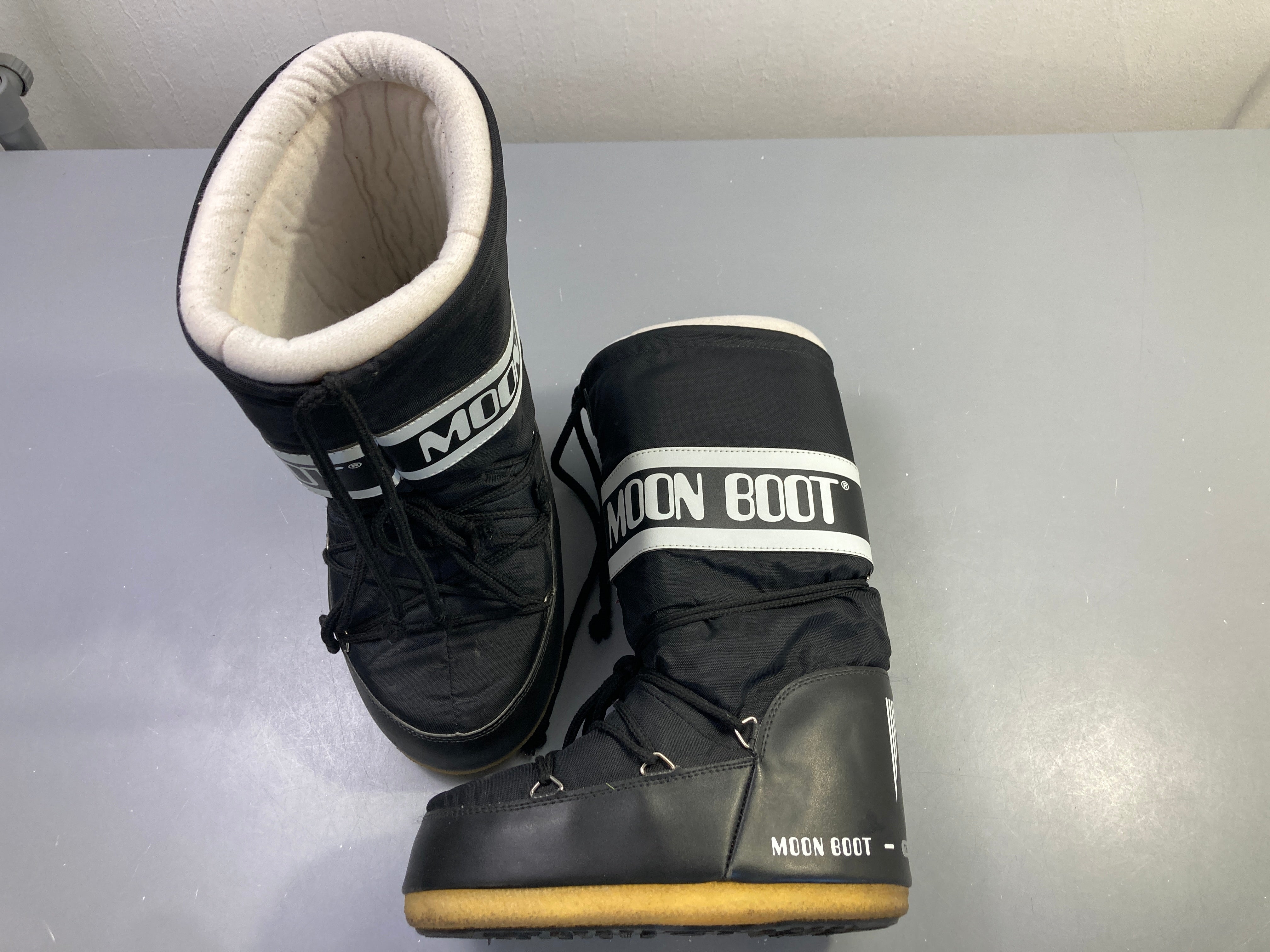 Bottes de neige noires lacets, Moon Boot, 35-38, prix neuf 185€