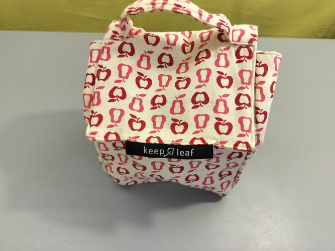 Lunch bag écru motifs poires, pommes roses, Keep Leaf, moins cher chez Petit Kiwi