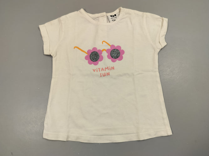 T-shirt m.c blanc , lunette fleurs "vitamin sun", légère tache à la manche, moins cher chez Petit Kiwi