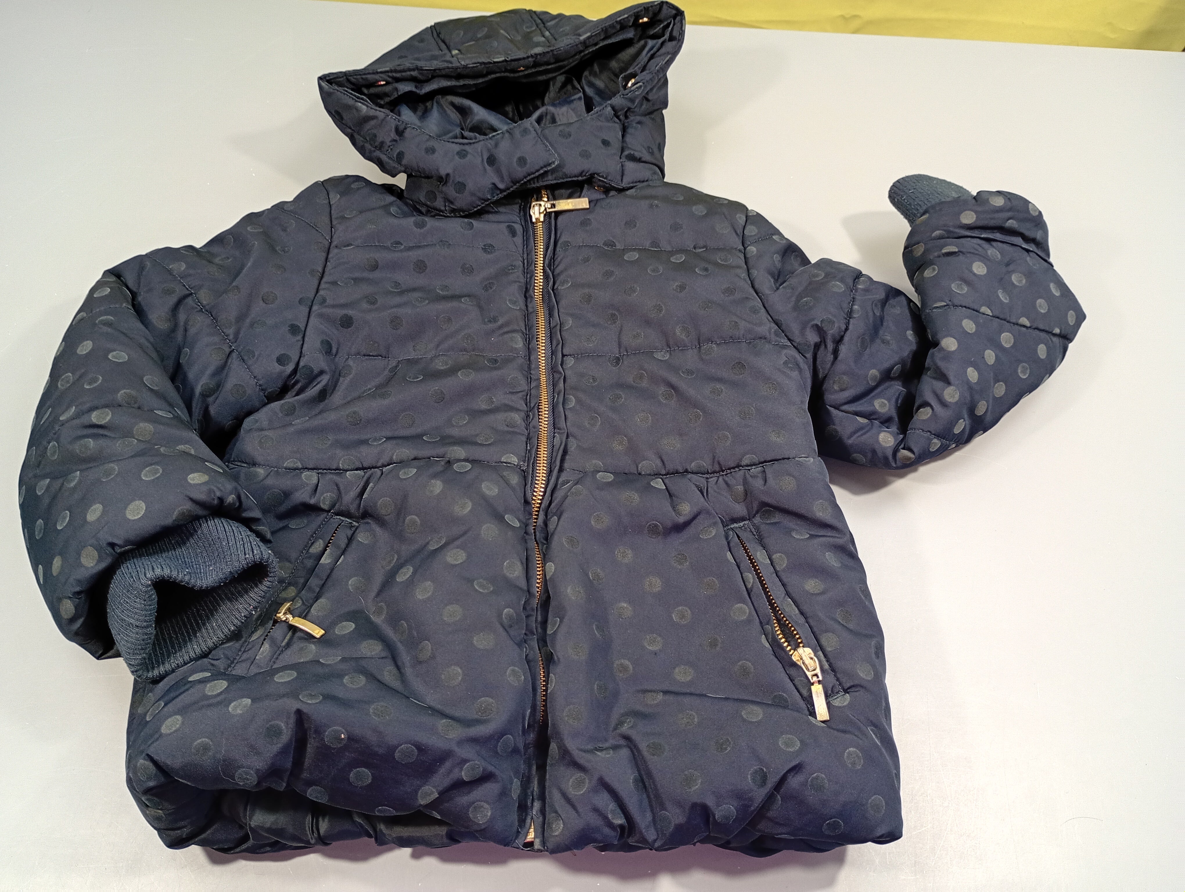 Veste ouatinée zippé bleu marine à pois à capuche ammovible