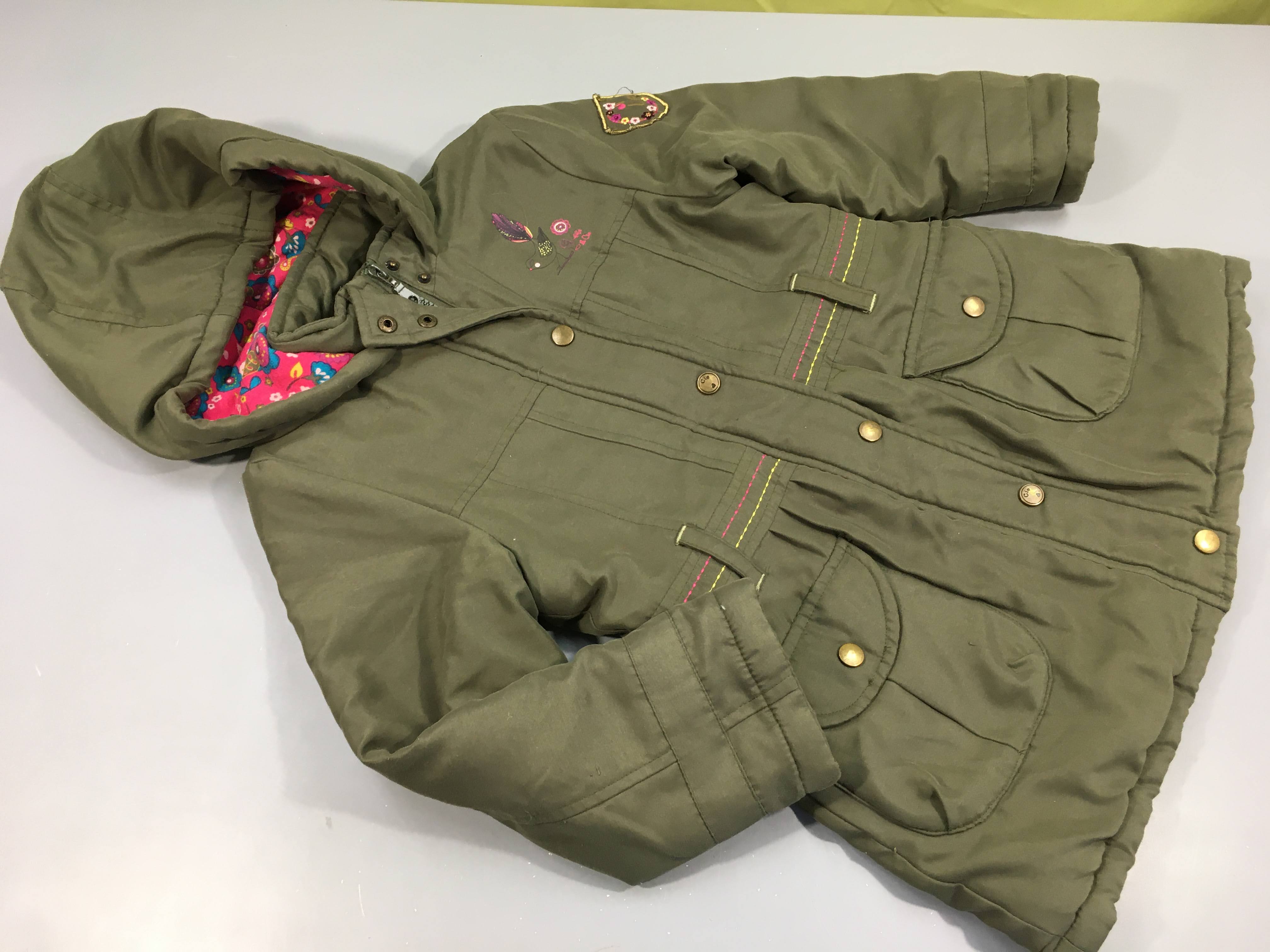 Veste zippée à capuche kaki, oiseau fleur 