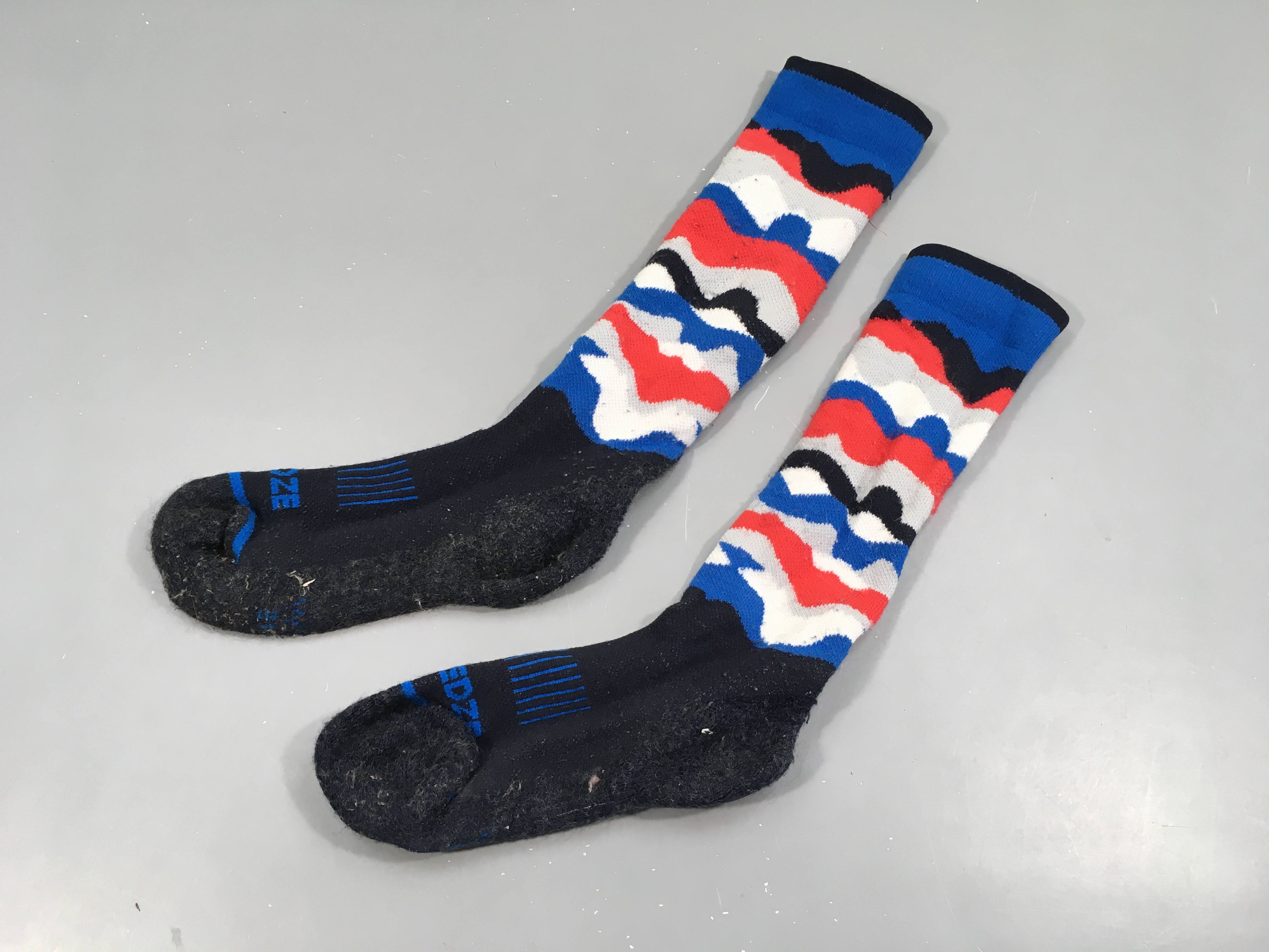 Chaussettes de ski rouge, bleu, blanc, noir 