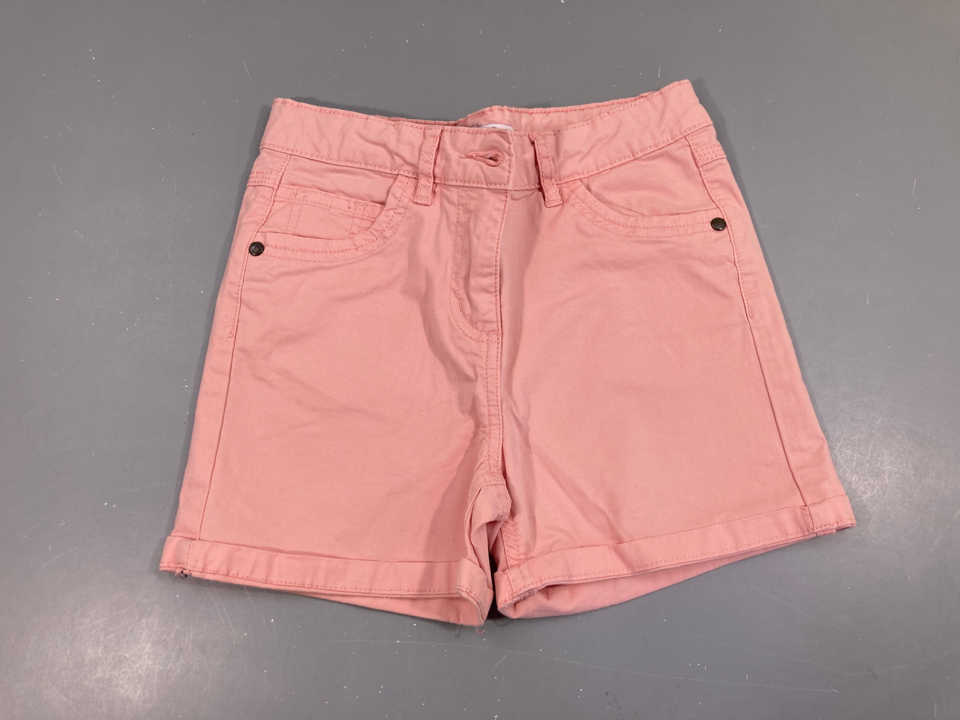 Short rose à revers