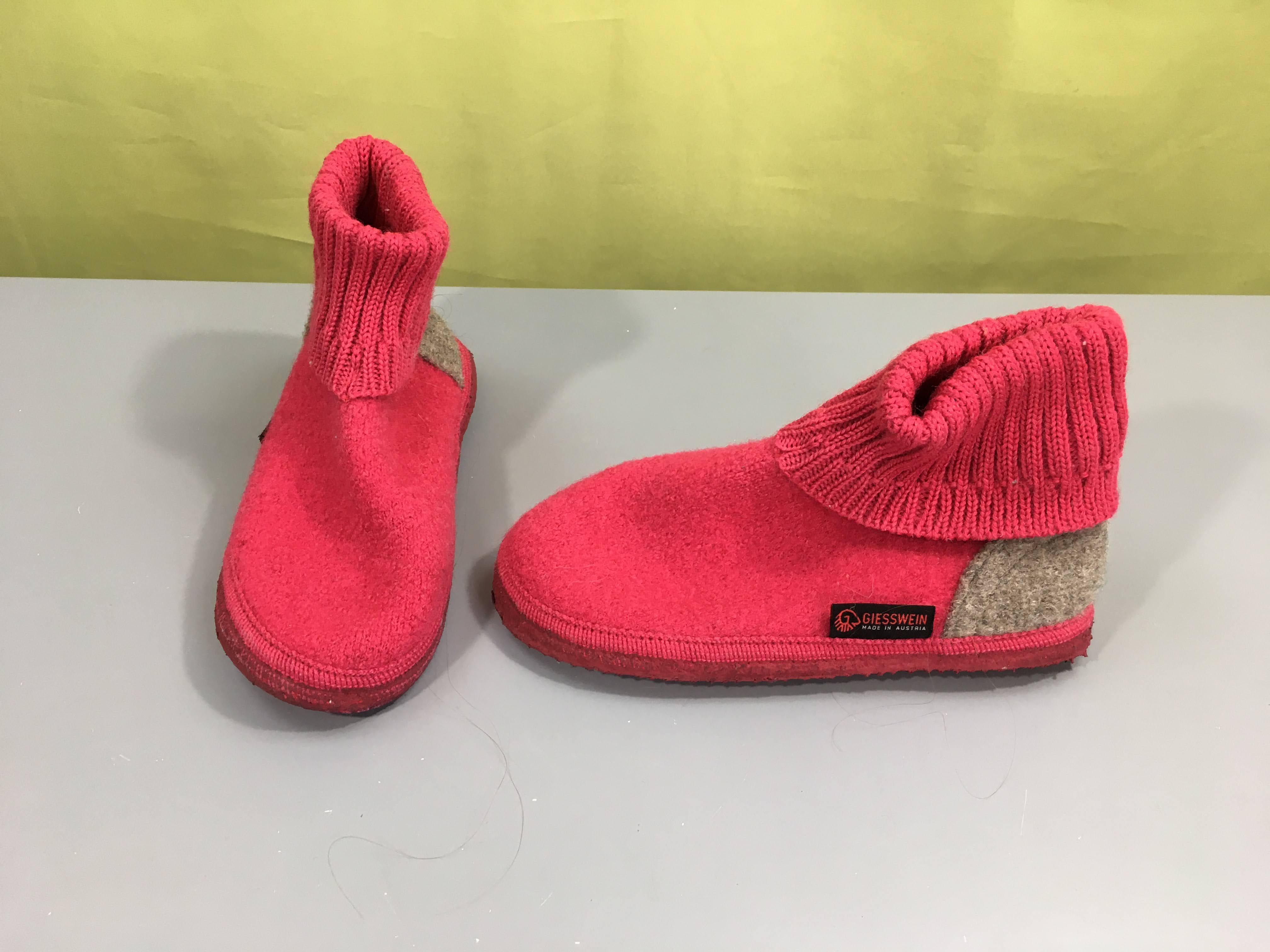 Pantoufles laine rose Giesswein, 33