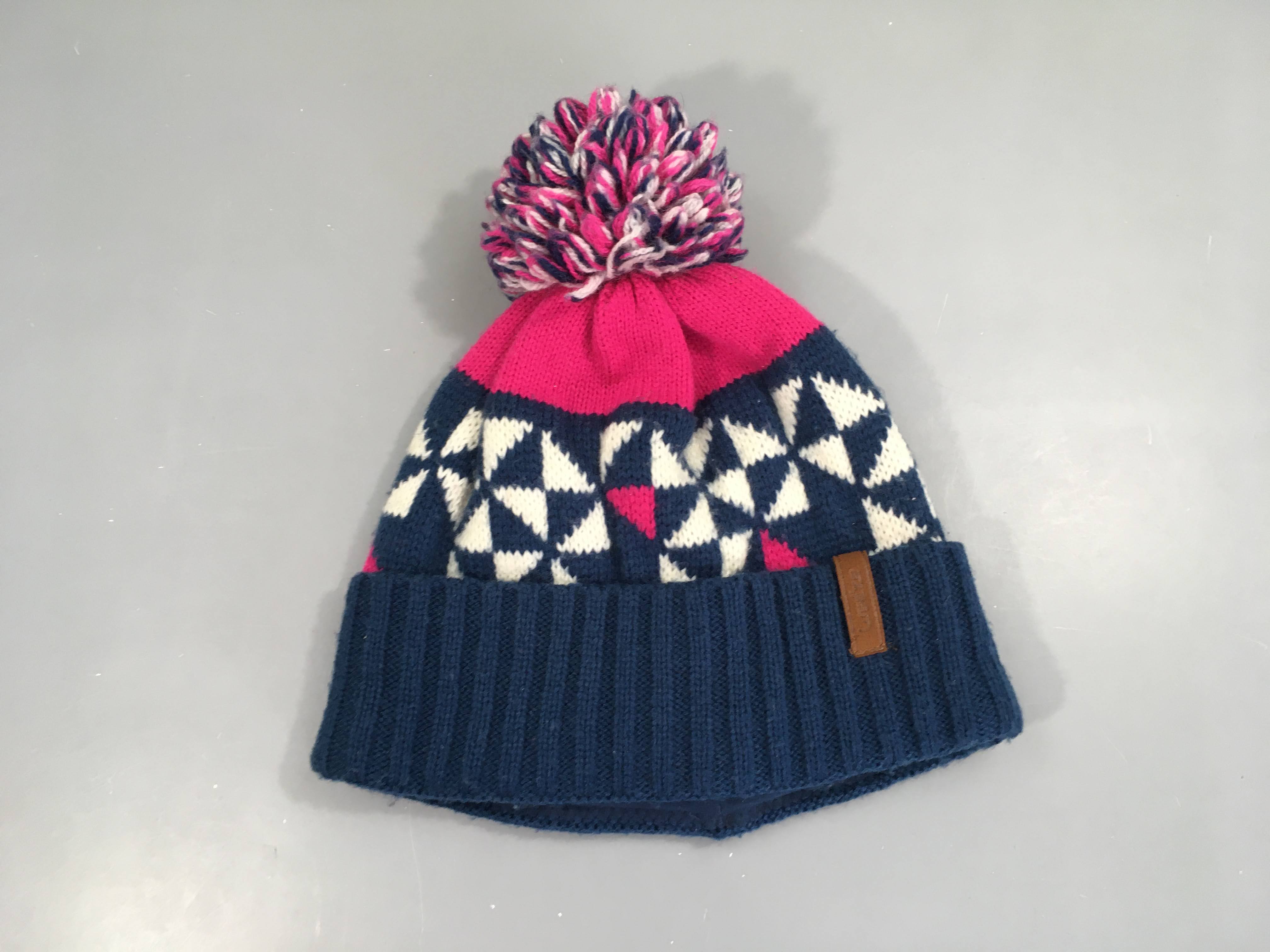 Bonnet bleu foncé/rose triangles blancs