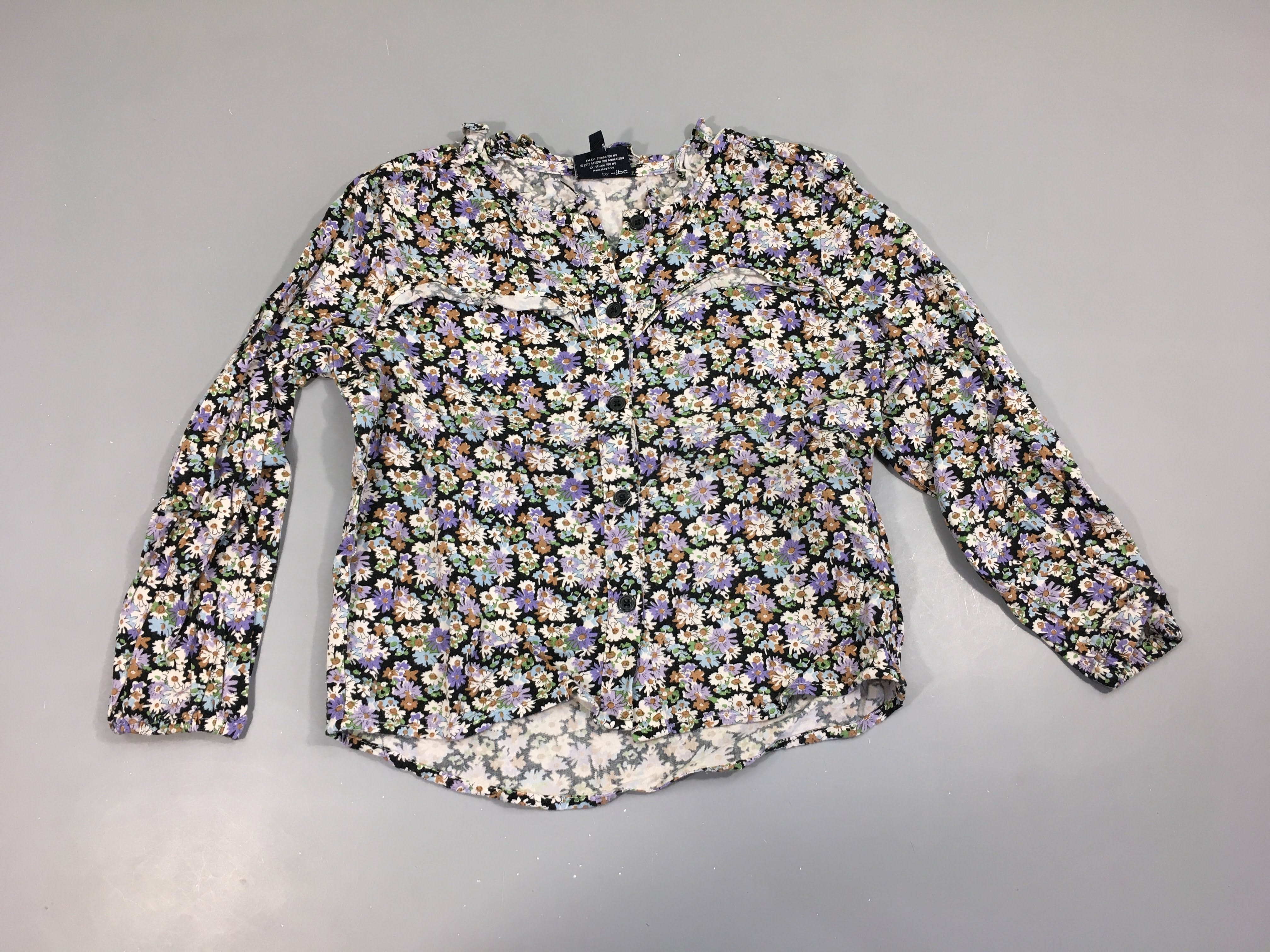 Blouse m.l noire fleurie mauve blanc