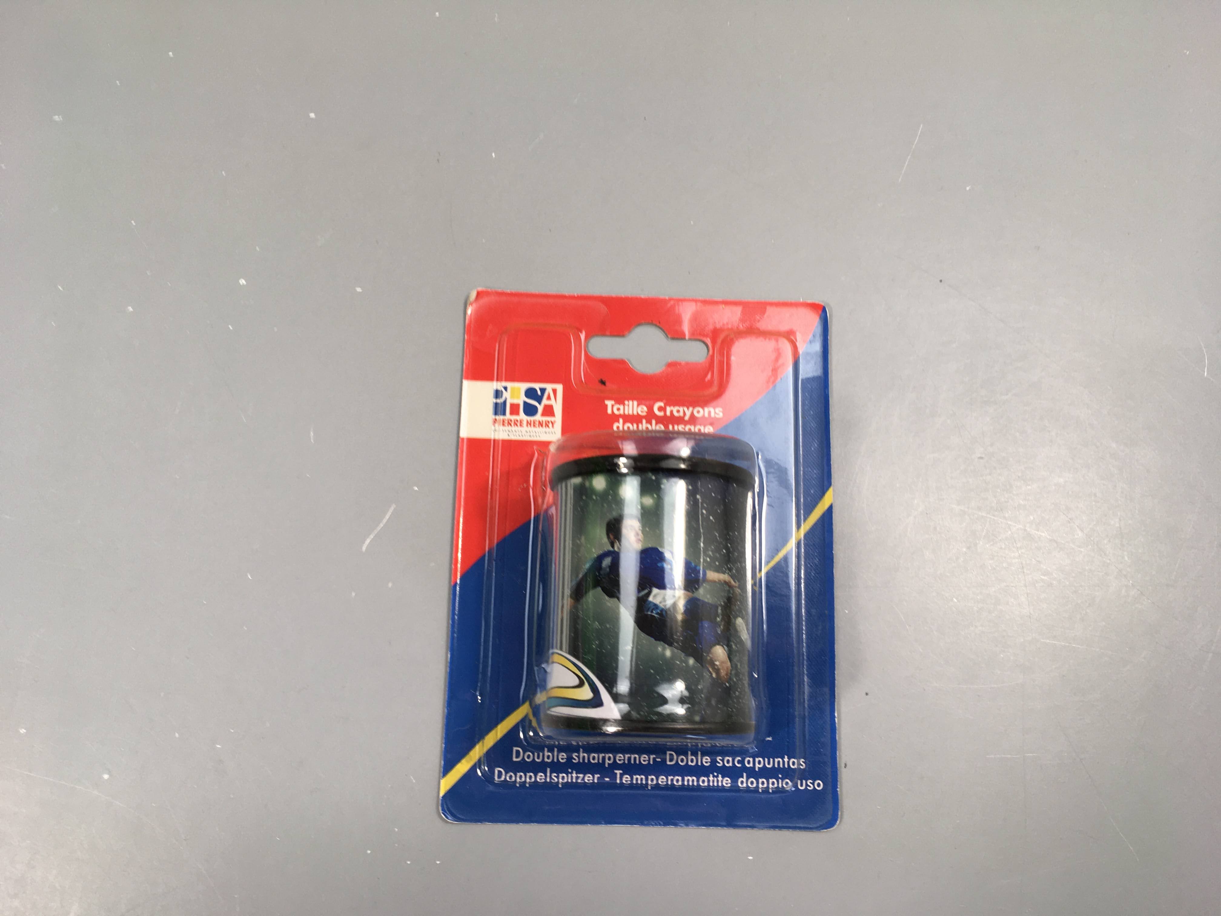 NEUF Taille crayons double usage, footbaleur