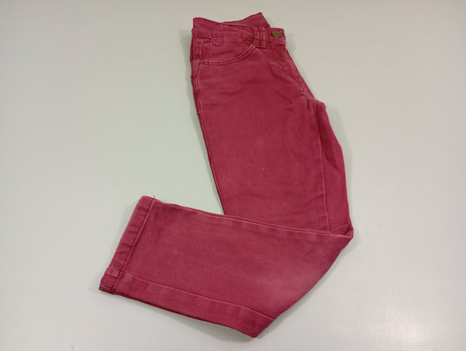 Pantalon denim  bordeau, légère usure aux genoux, moins cher chez Petit Kiwi