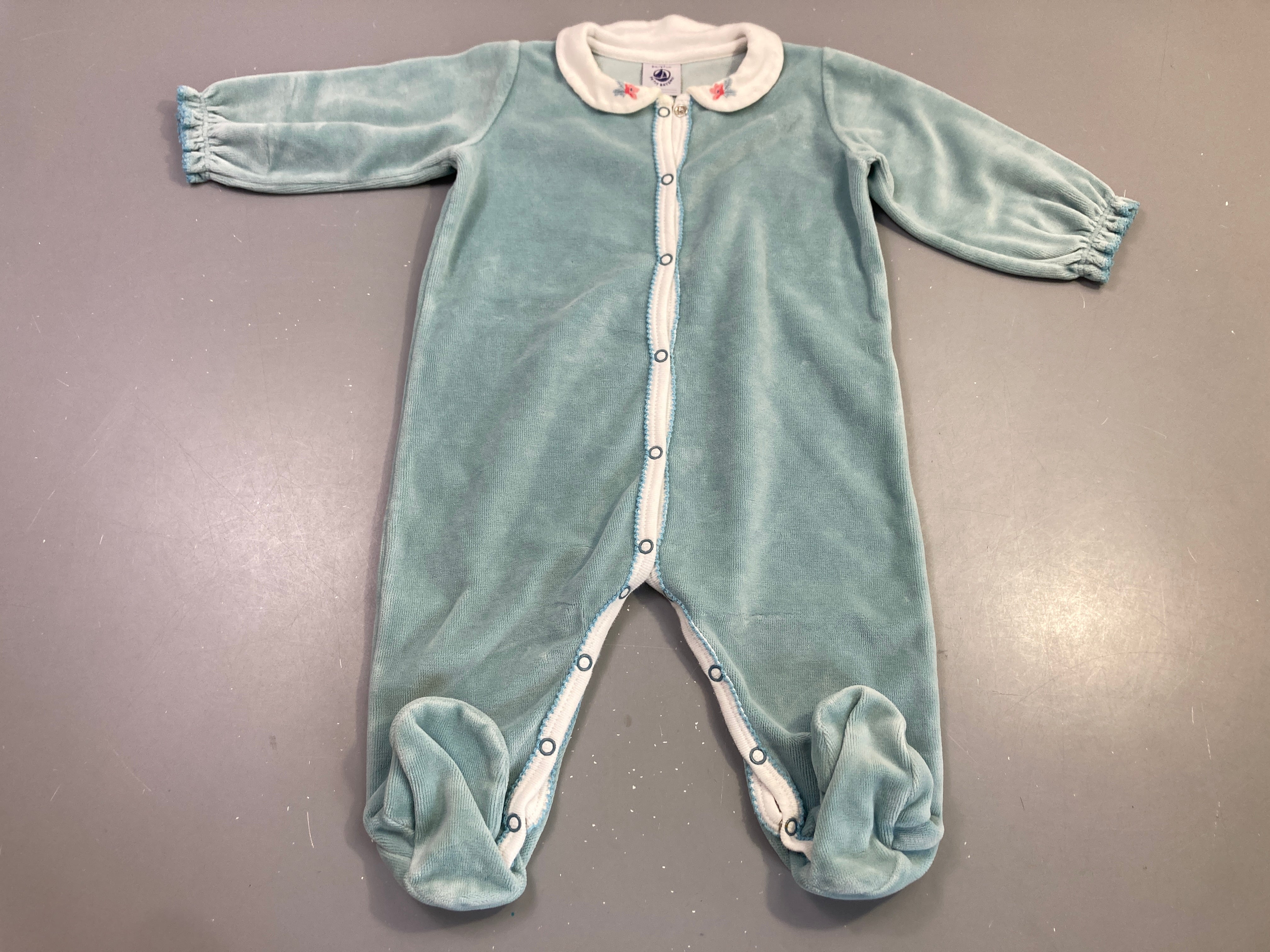Pyjama velours vert d'eau col blanc fleurs