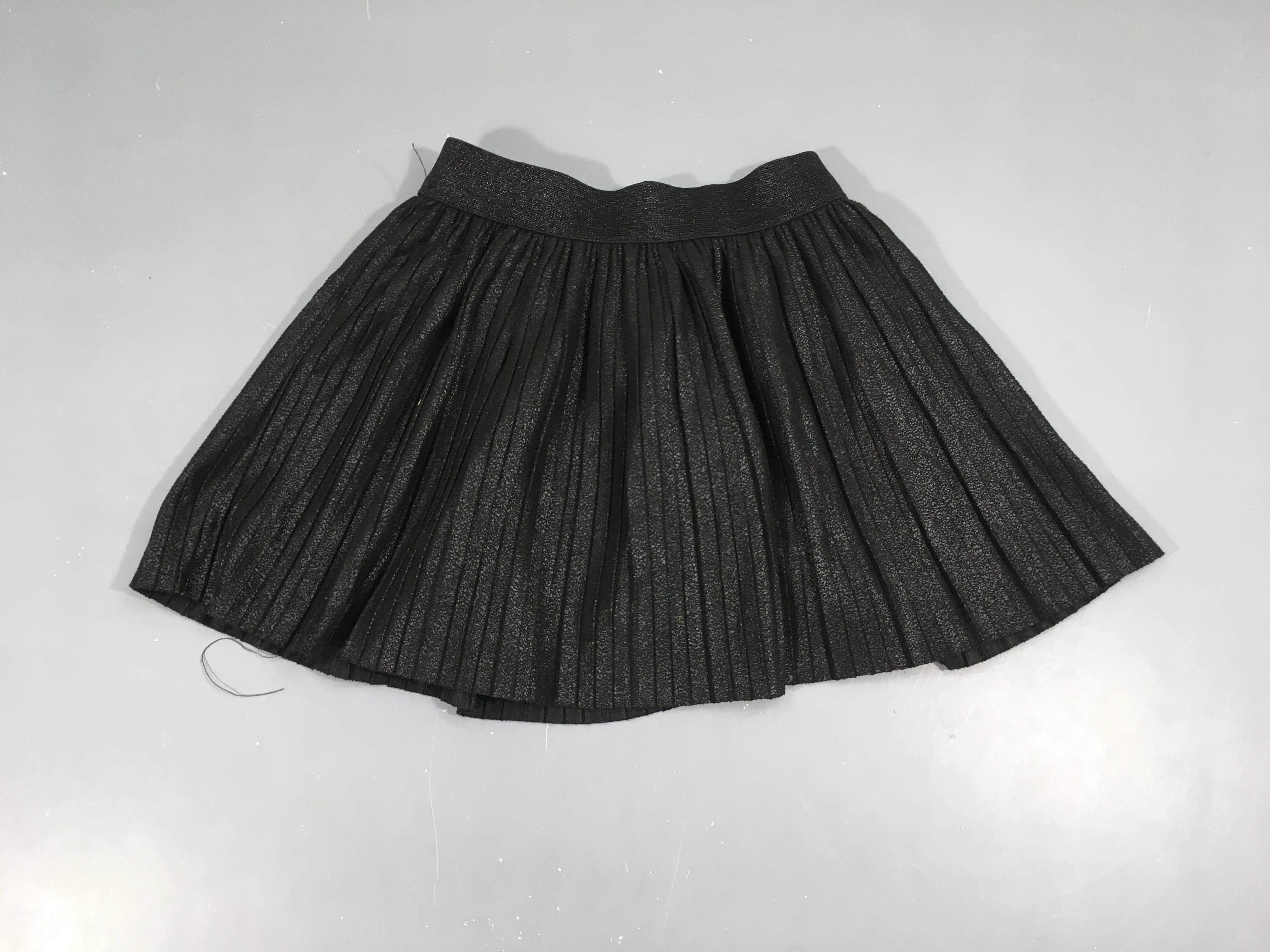 Jupe plissée noire style enduite