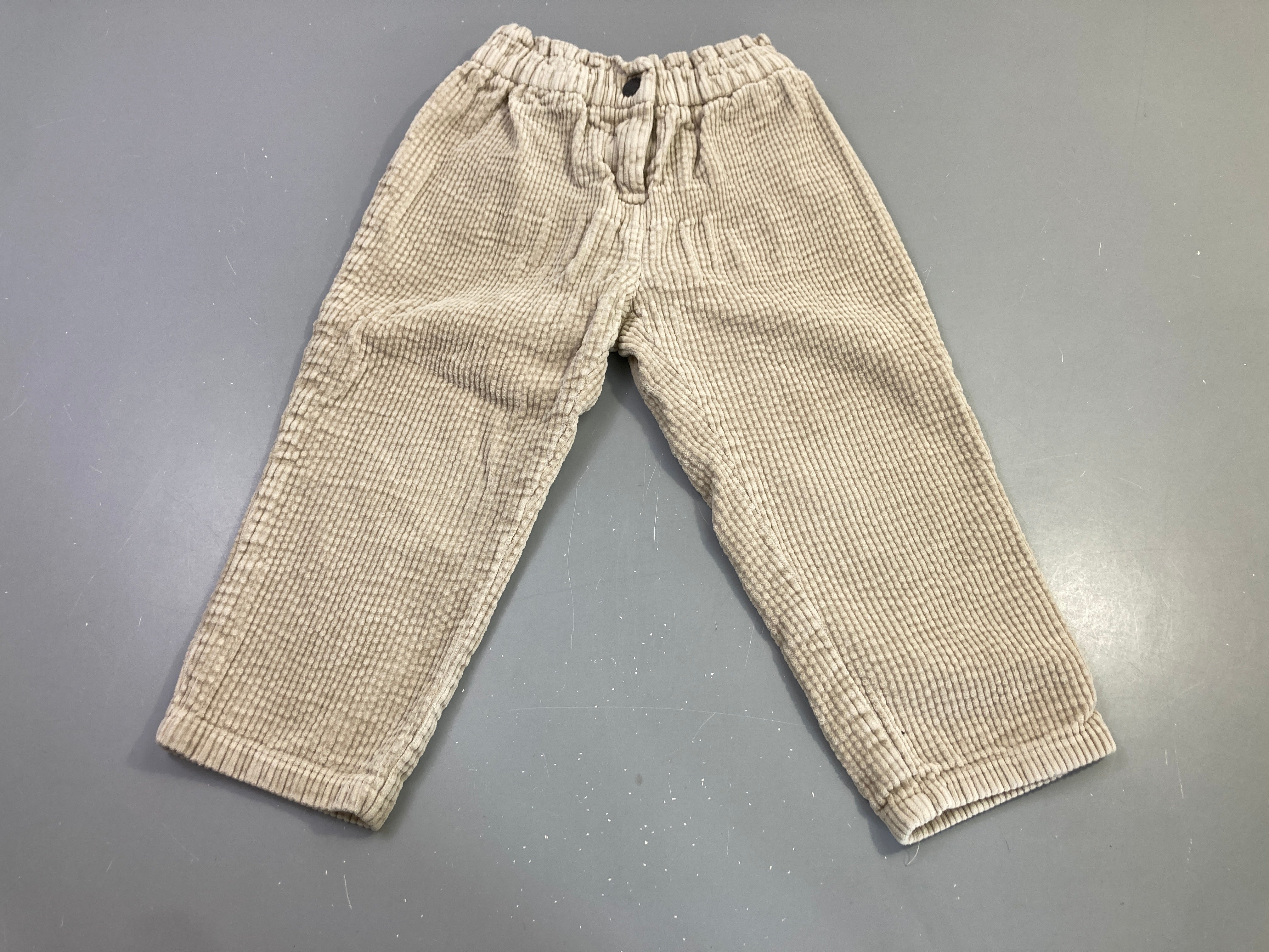 Pantalon velours côtelé beige