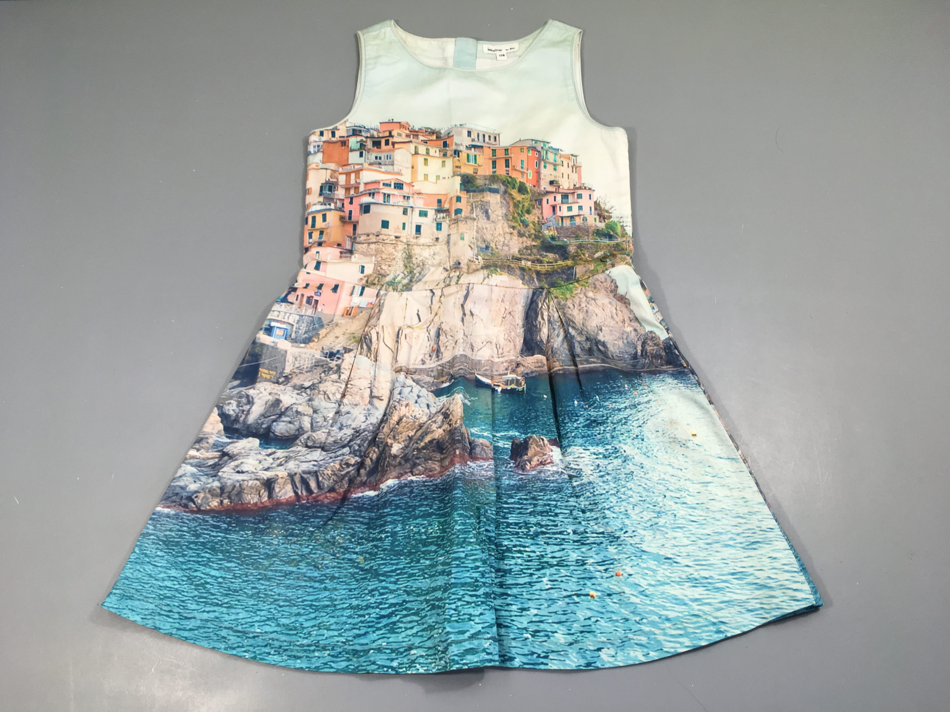 Robe s.m paysage falaise mer