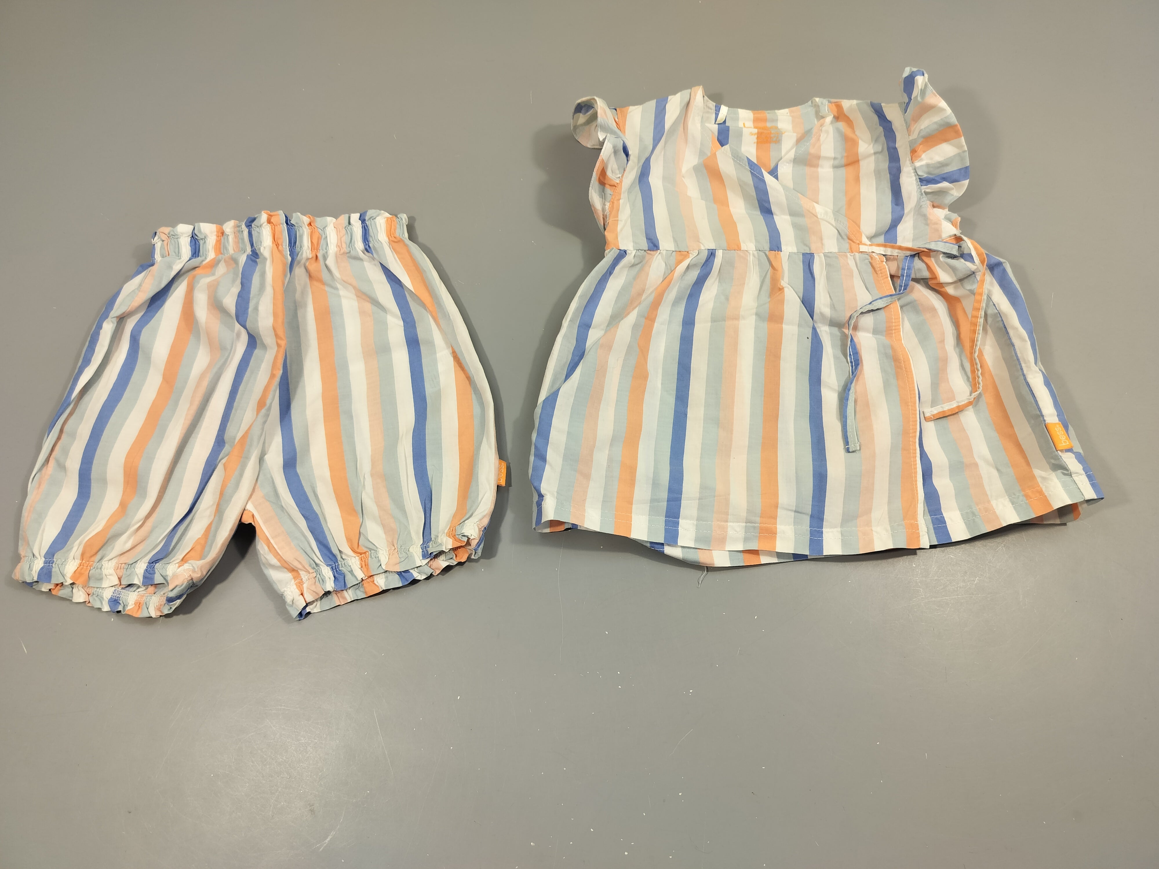 Ensemble blouse m.c coeur croisé + Short rayé bleu, blanc, orange,... 100% coton