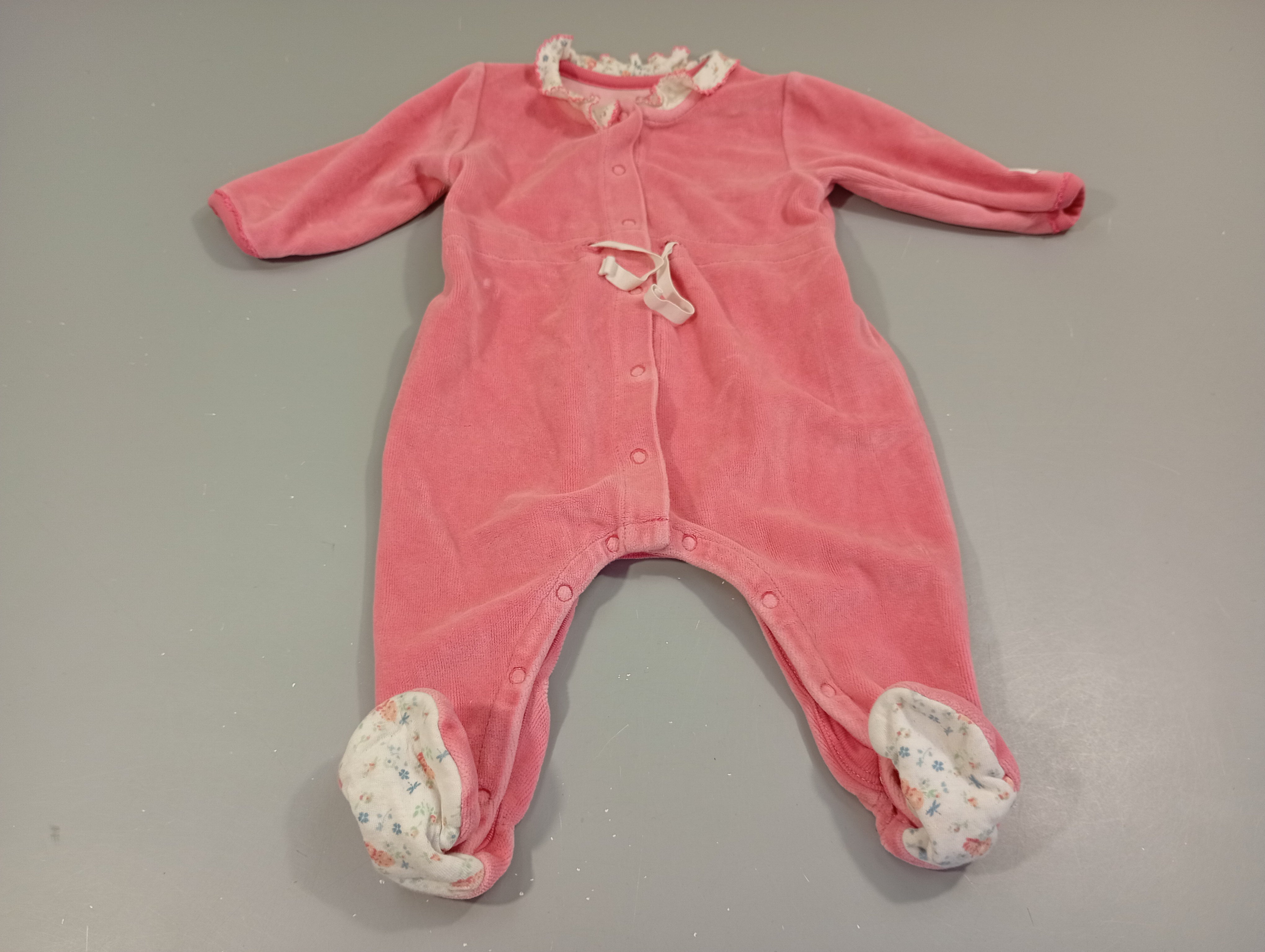 Pyjama velours  rose , col blanc fleurs