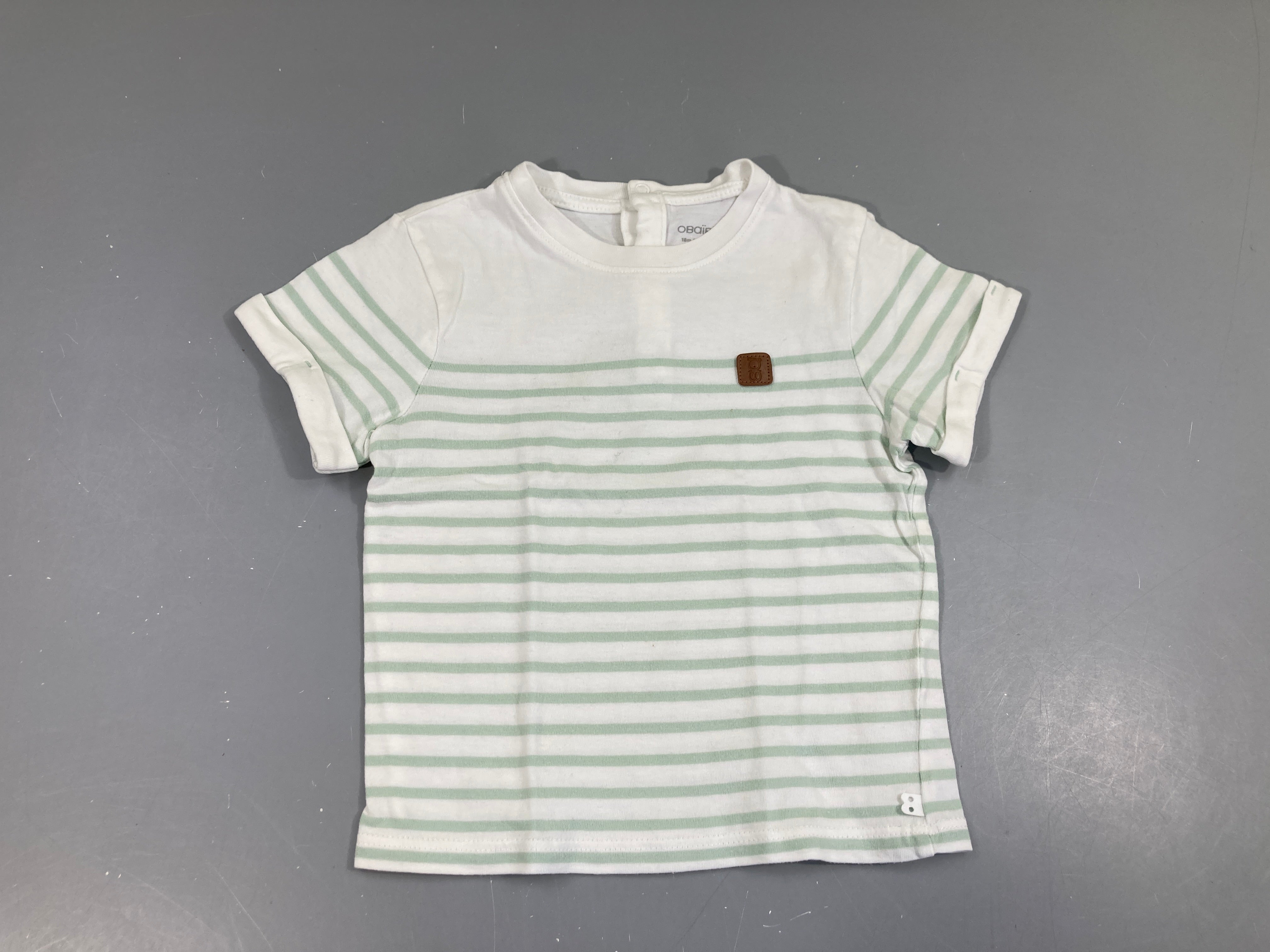 T-shirt m.c blanc rayé vert, légèrement bouloché