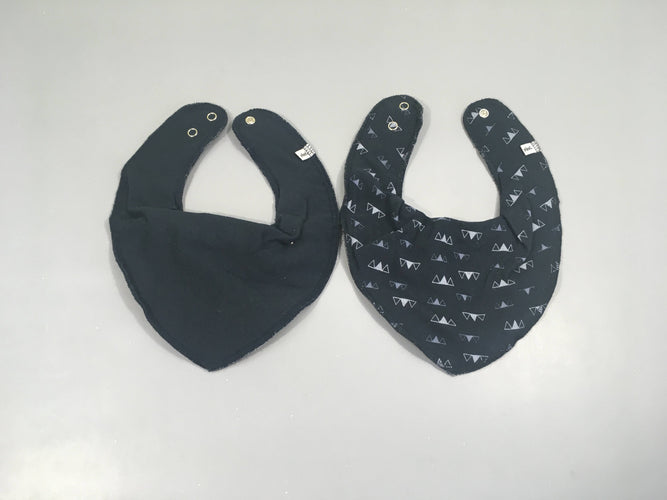 2 Bavoirs bandana épais anthracite triangles Pippi, moins cher chez Petit Kiwi