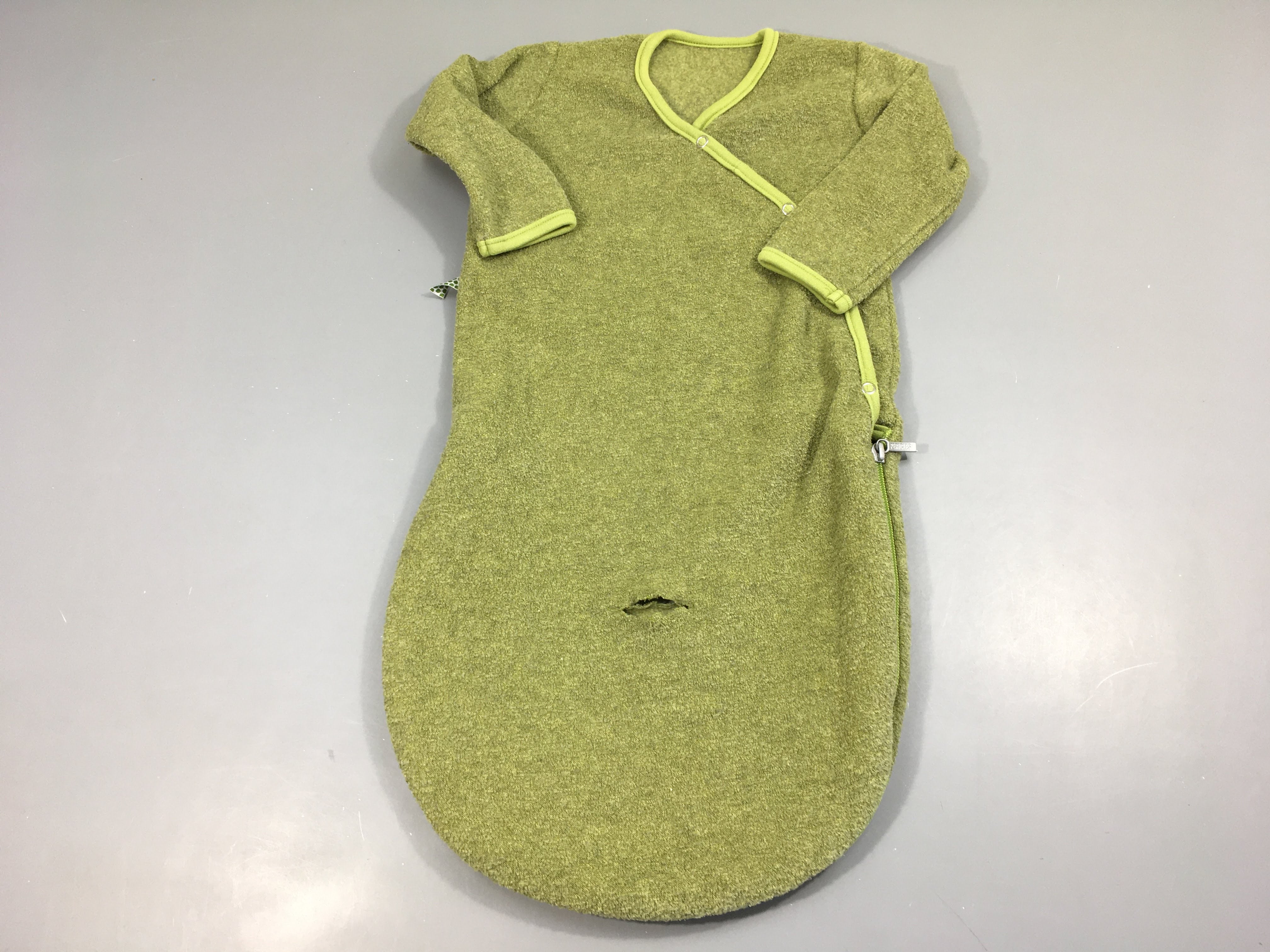 Sac de couchage vert chiné velours léger 64 cm