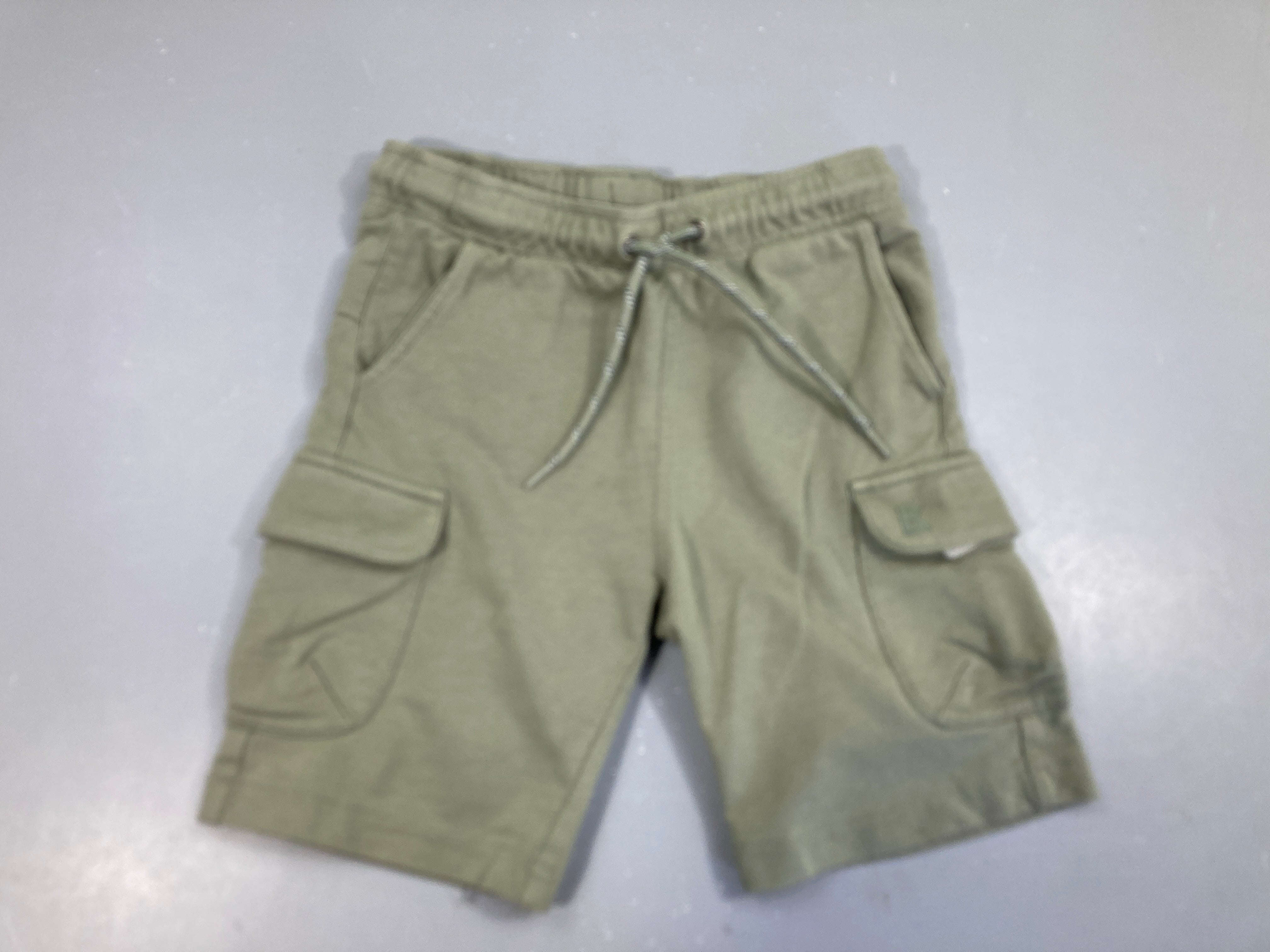 Bermuda molleton kaki clair poches latérales