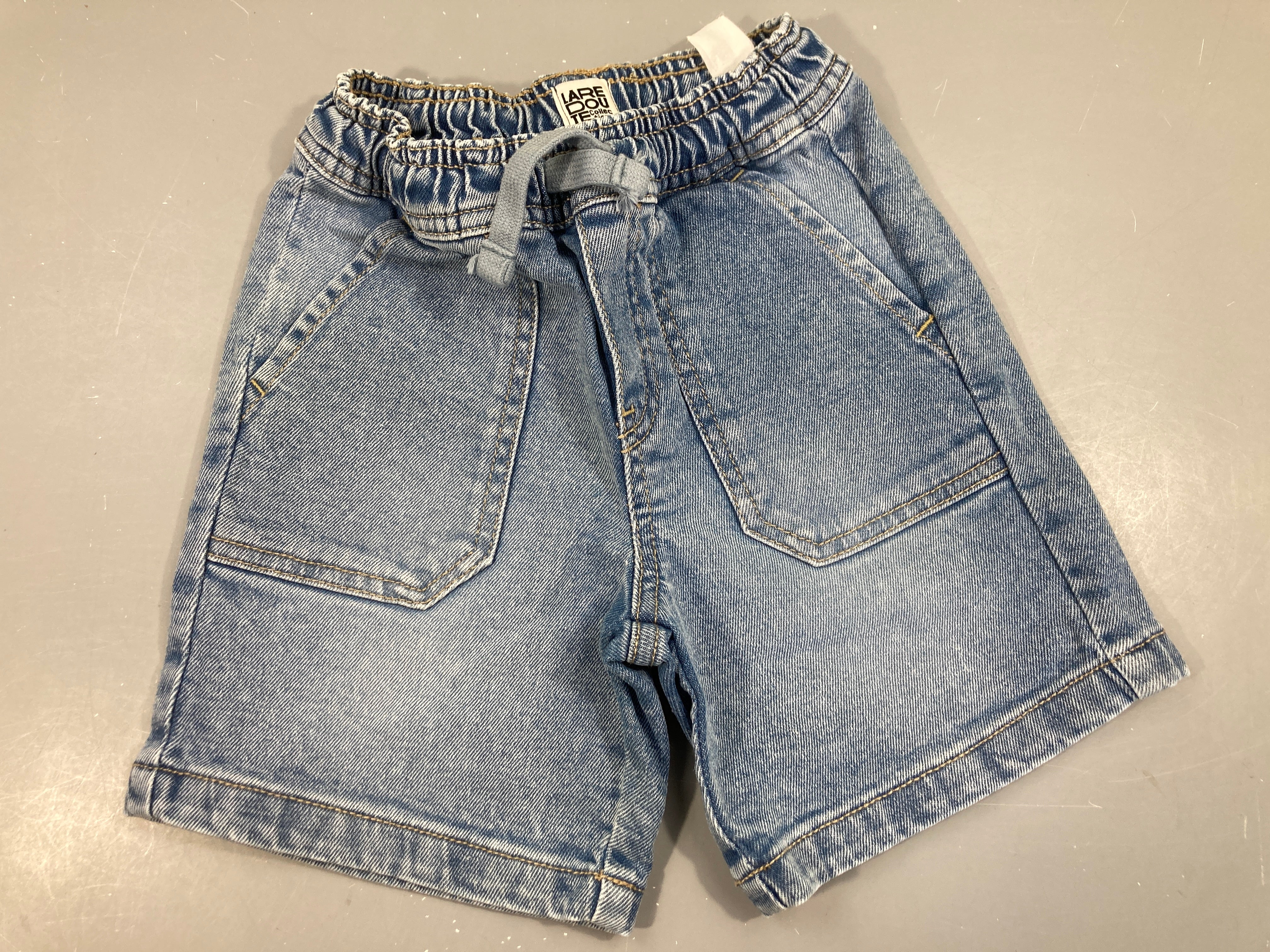 Bermuda en jean taille élastique