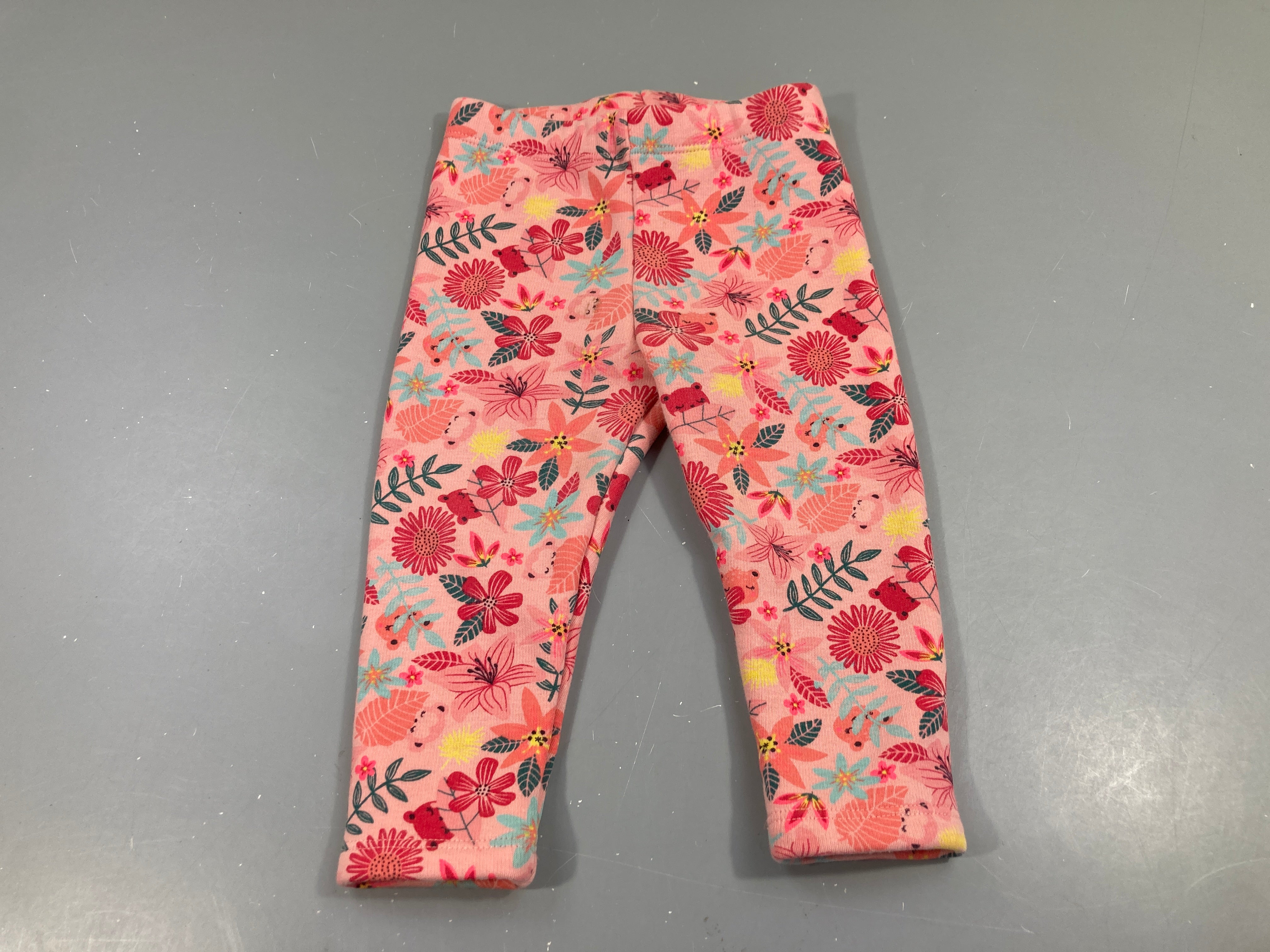 Pantalon molleton rose motifs