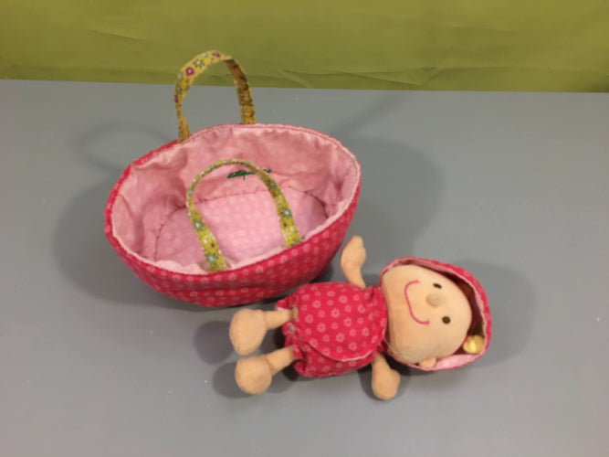 Poupée en tissus - couffin, moins cher chez Petit Kiwi