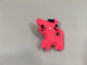 Pince feutre rose chat