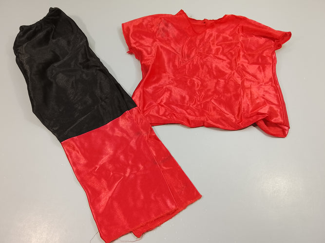 Déguisement Ninja rouge  et noir, dessins délavés. Pas de taille indiquée, estimée 4a, moins cher chez Petit Kiwi