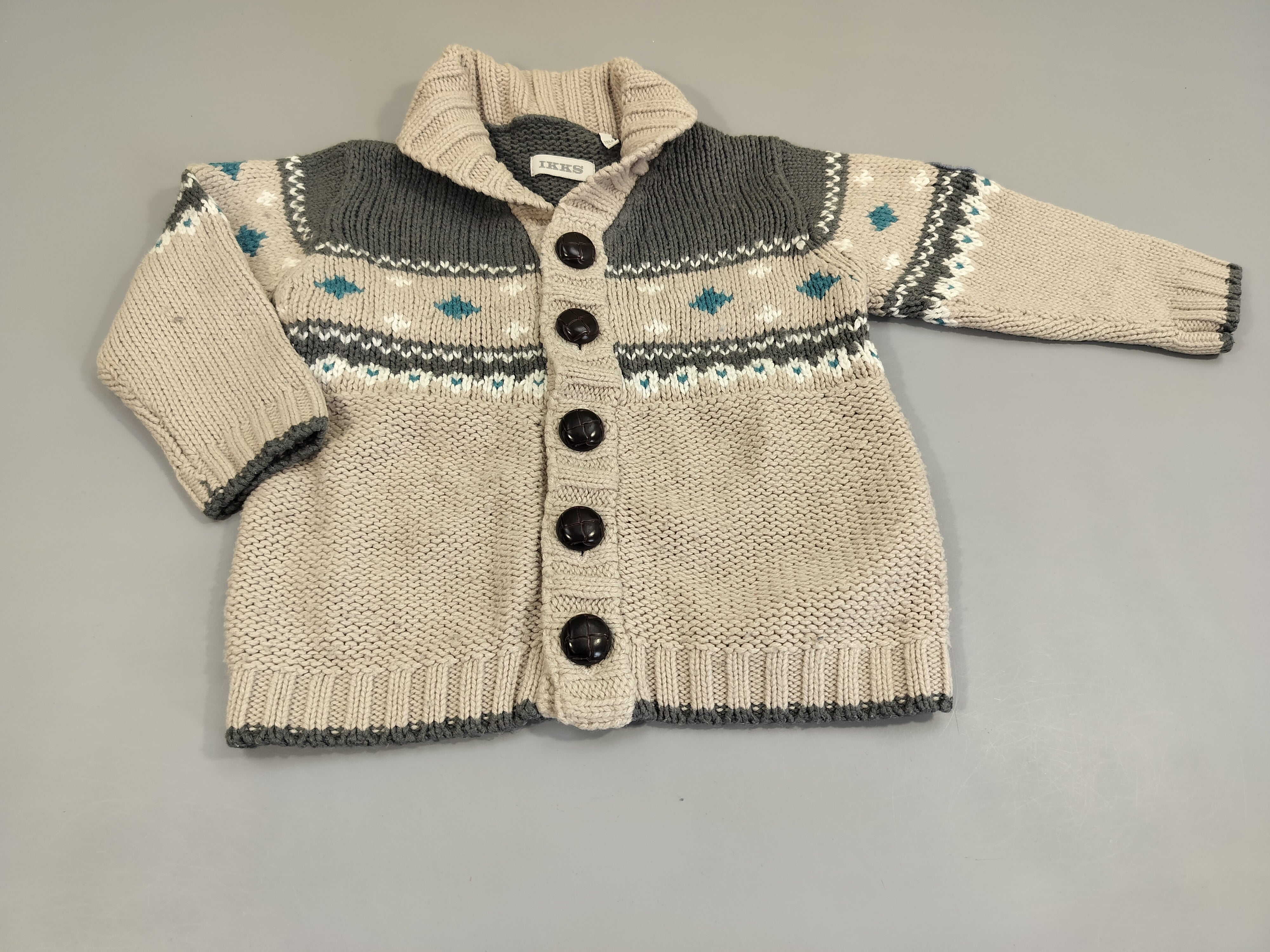 Gilet gris à motifs col châle