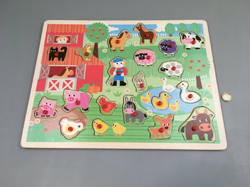 Grande planche puzzle en bois ferme