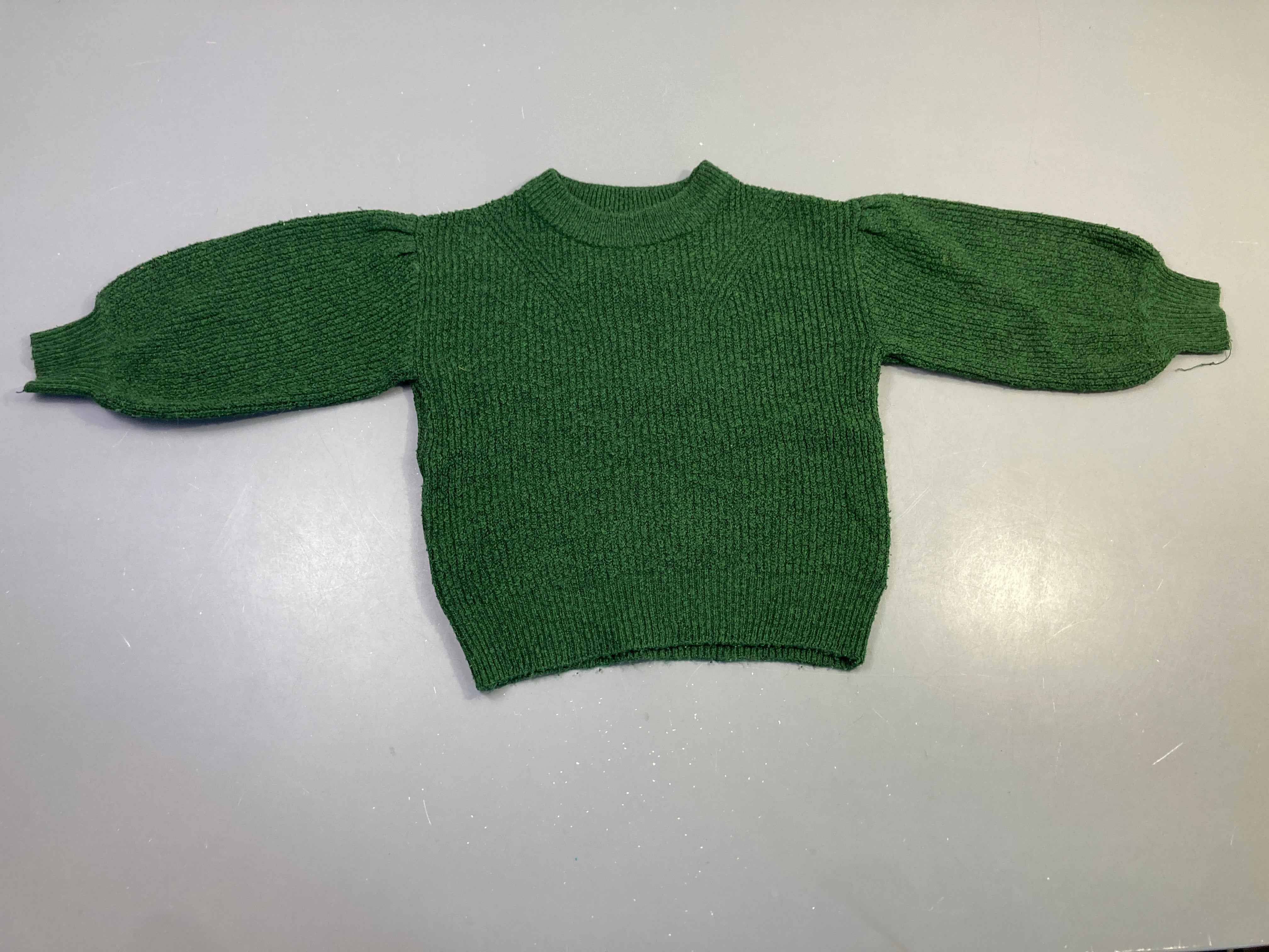 Pull m.l vert maille côtelée qques bouloches