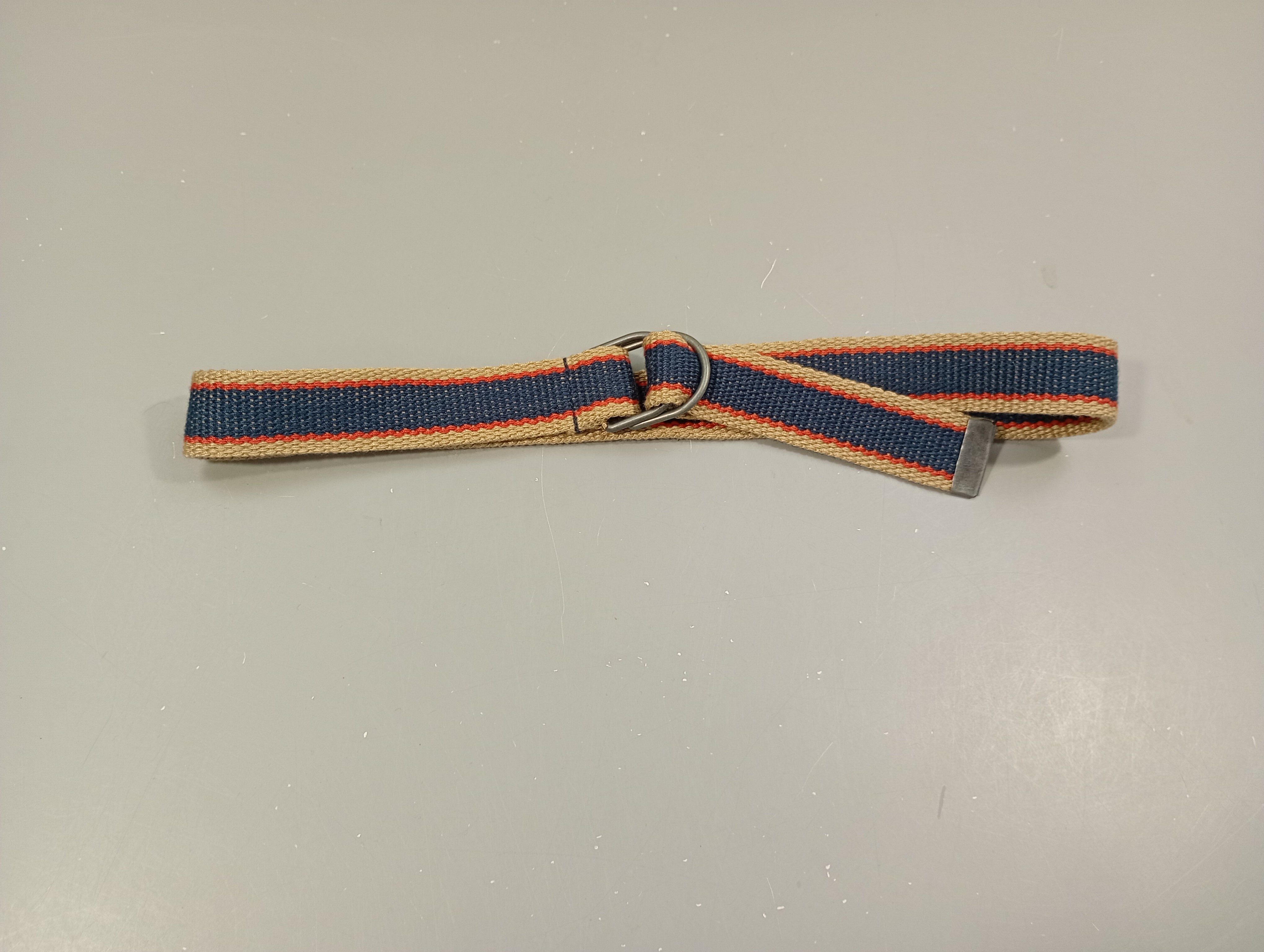 Ceinture beige/ rouge/ bleu marine
