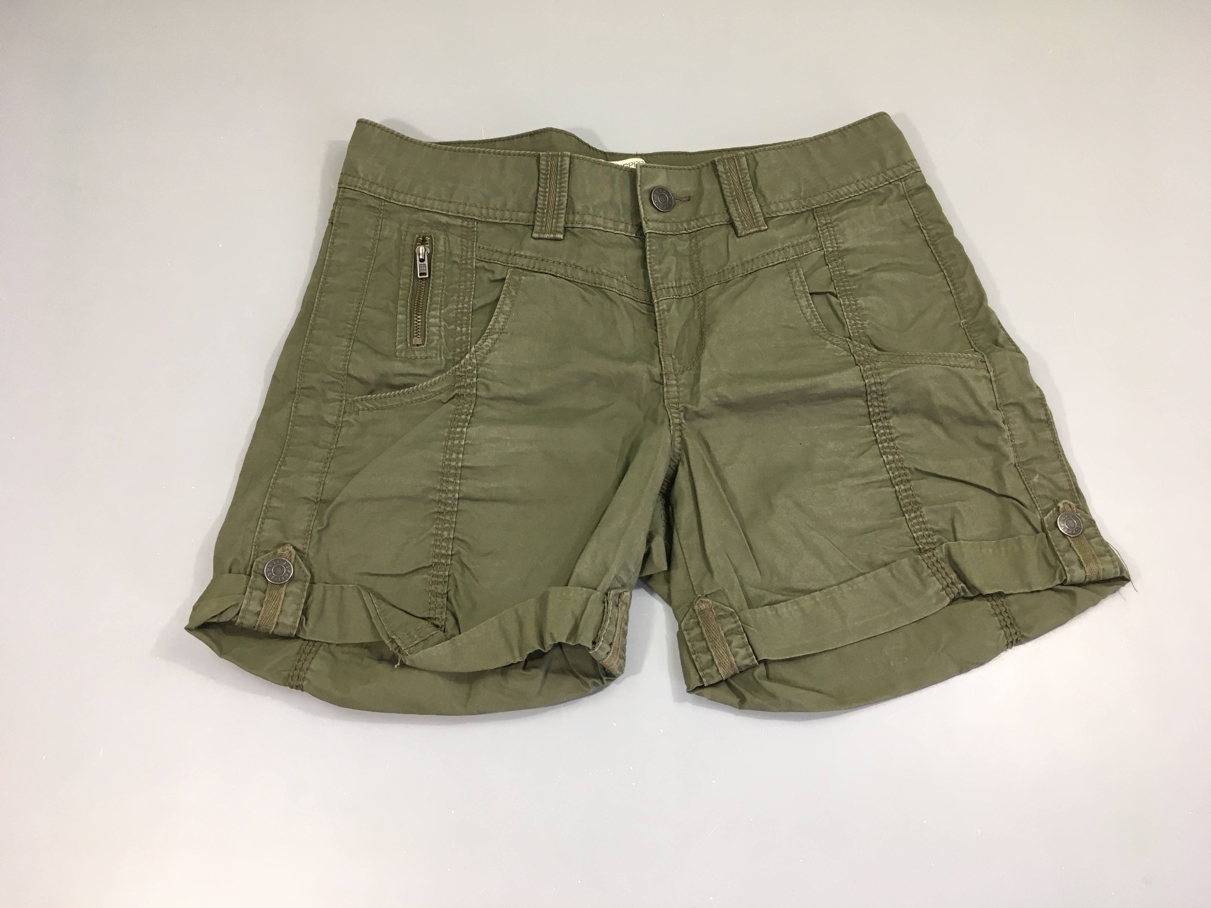 Short kaki  à revers 36