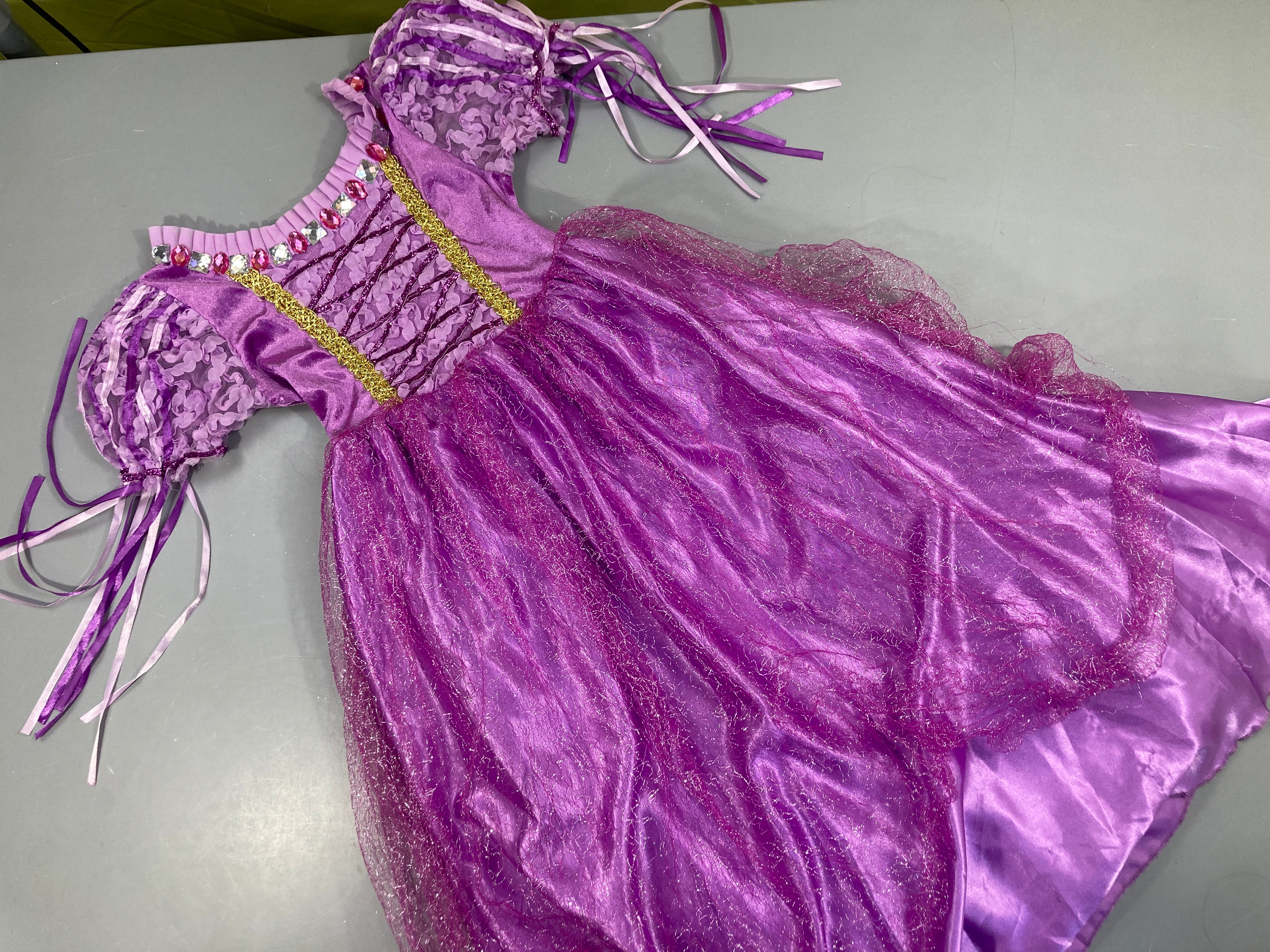 Déguisement robe de princesse mauve Raiponce