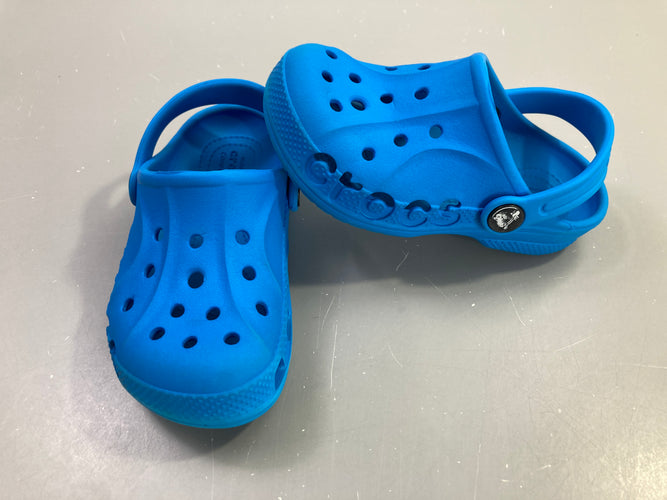 Sabots Crocs bleu ajourés C10, moins cher chez Petit Kiwi