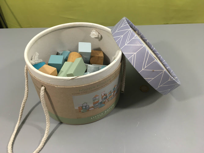 Tonneau de blocs en bois, Little Dutch 2a, moins cher chez Petit Kiwi