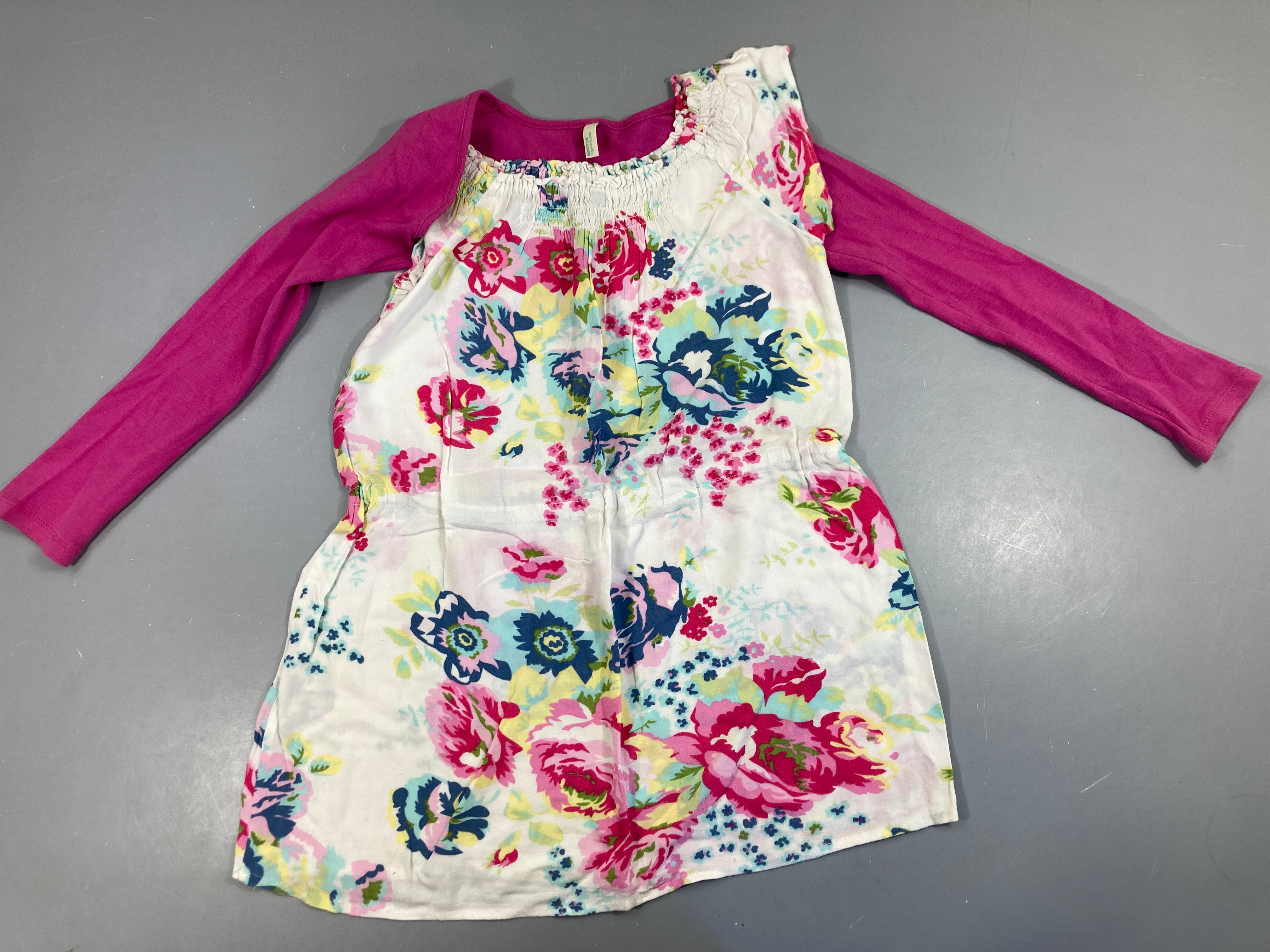 Bolero jersey rose + robe m.c blanche fleurie