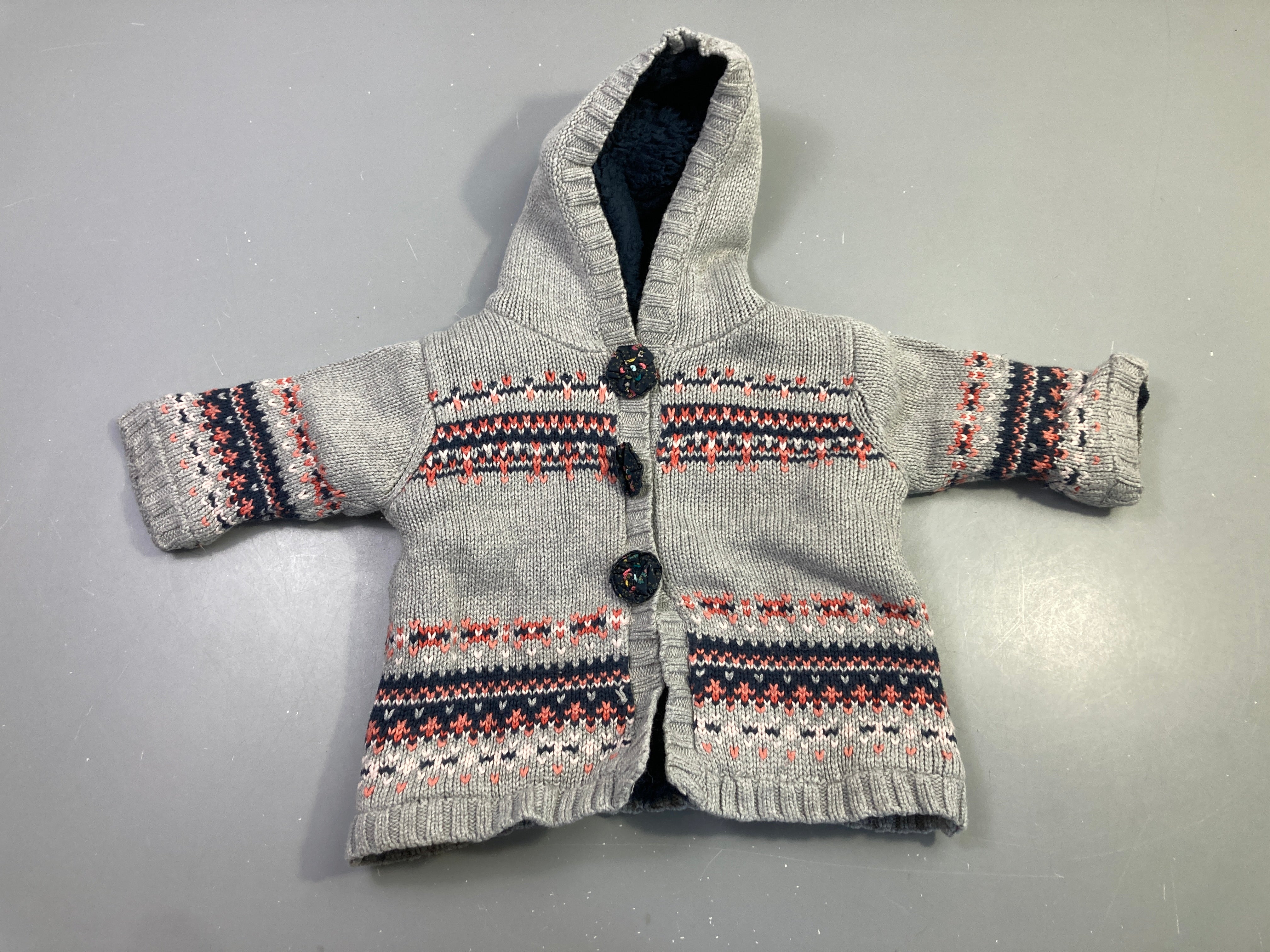 Gilet épais capuche gris jacquard doublé velours