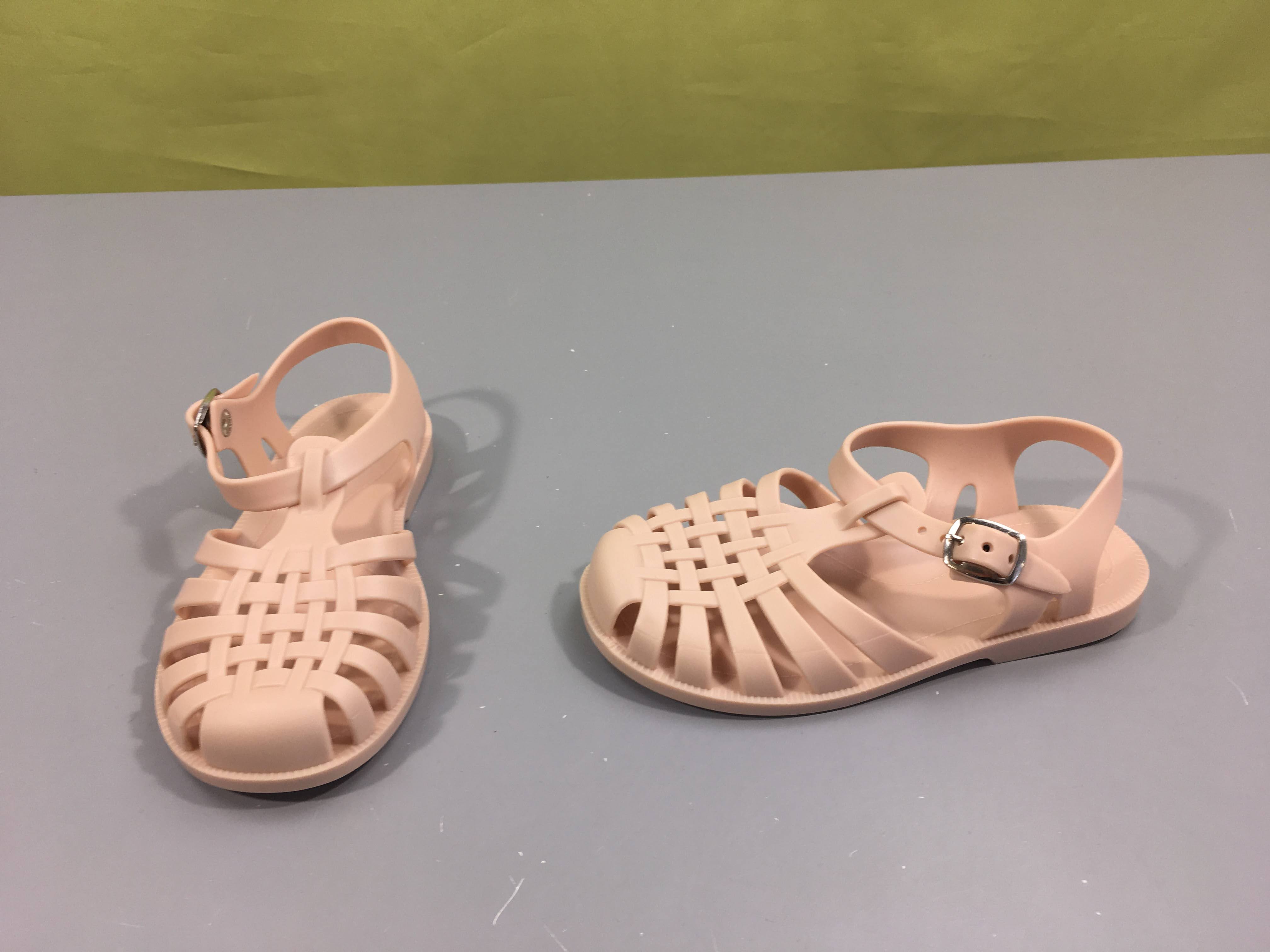 Etat neuf- Sandales d'eau rose pâle