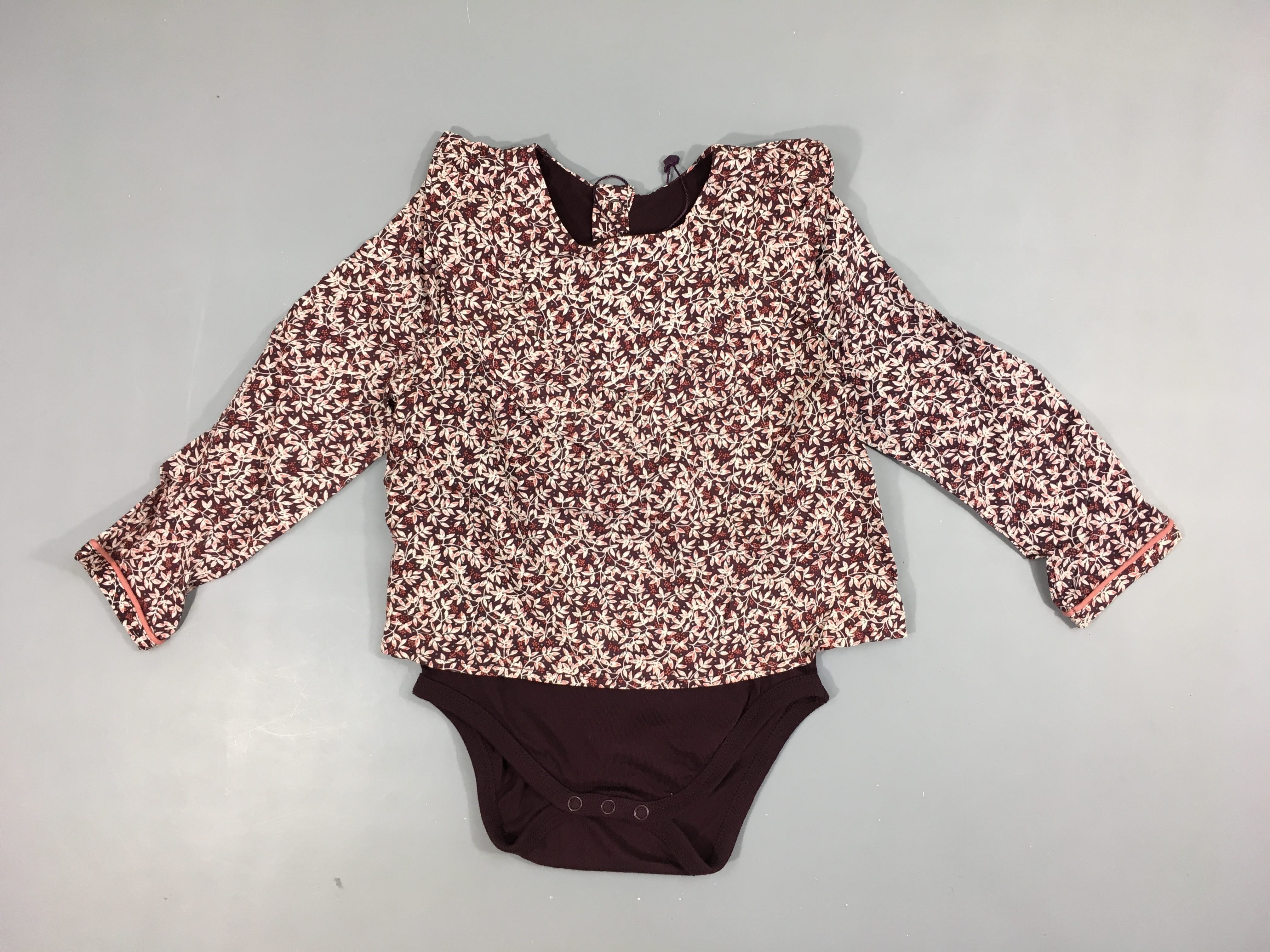 NEUF Blouse ml mauve feuilles blanches body intégré