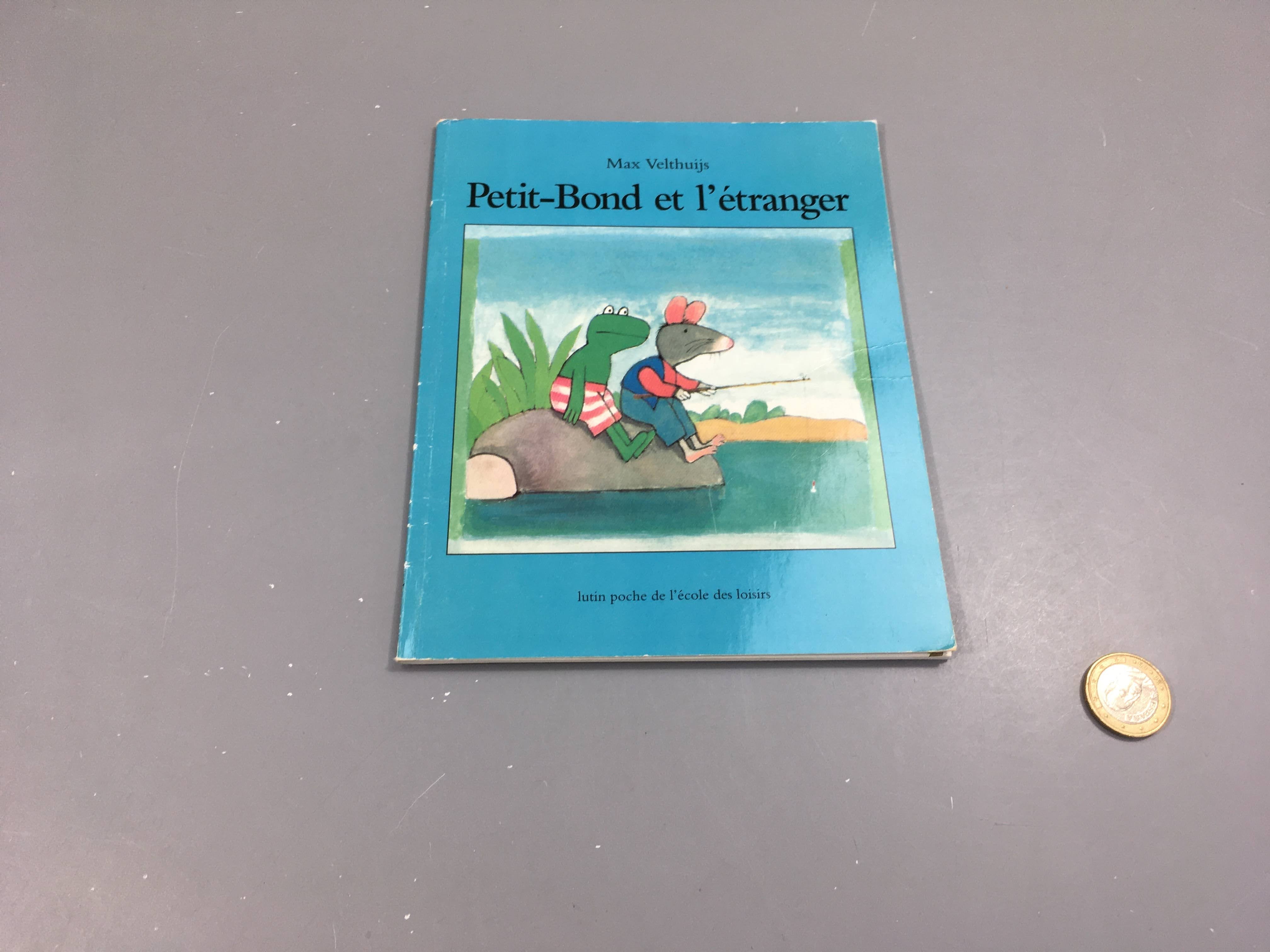 Petit-Bond et l'étranger