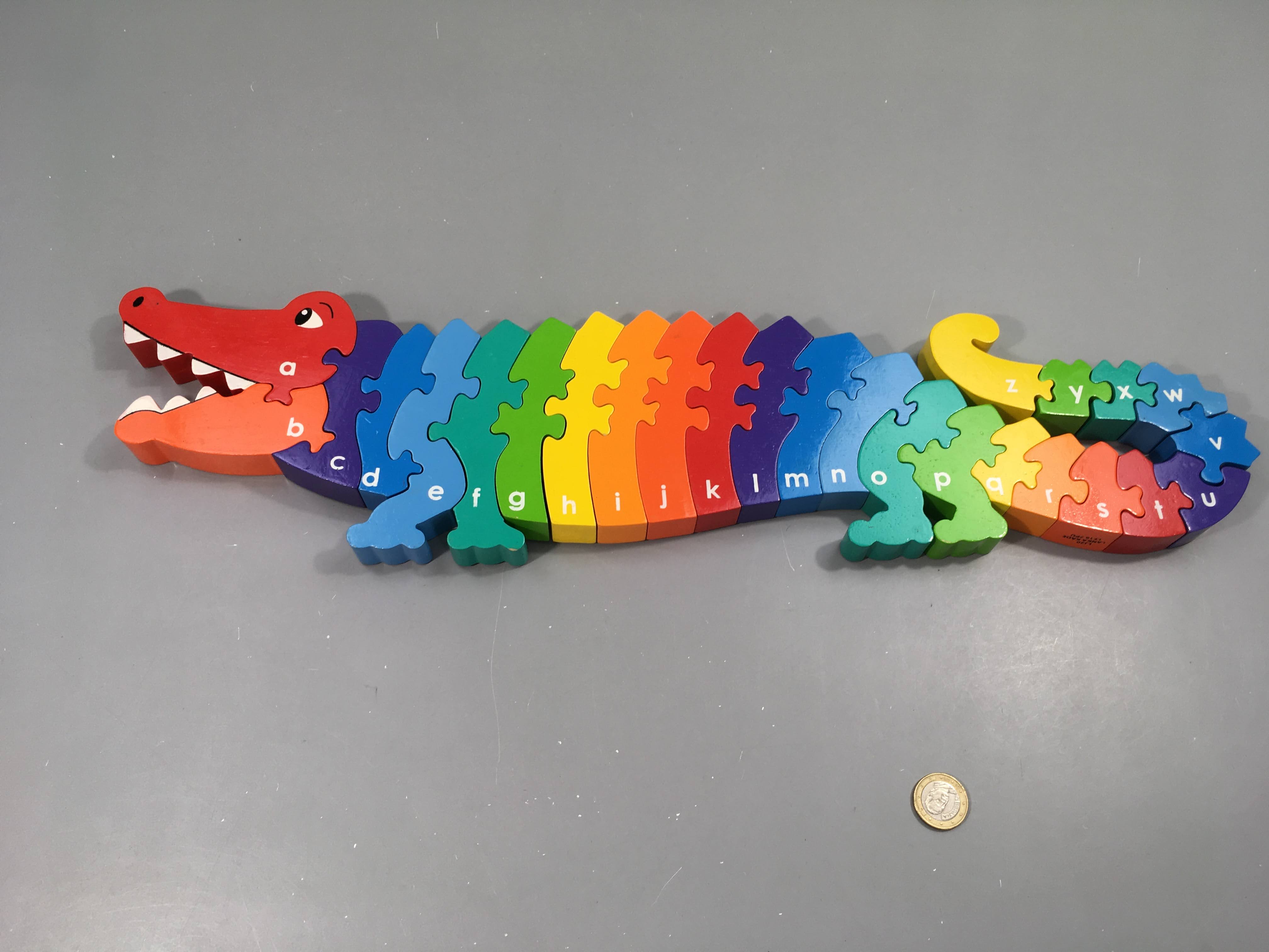 Puzzle en bois crocodile alphabet