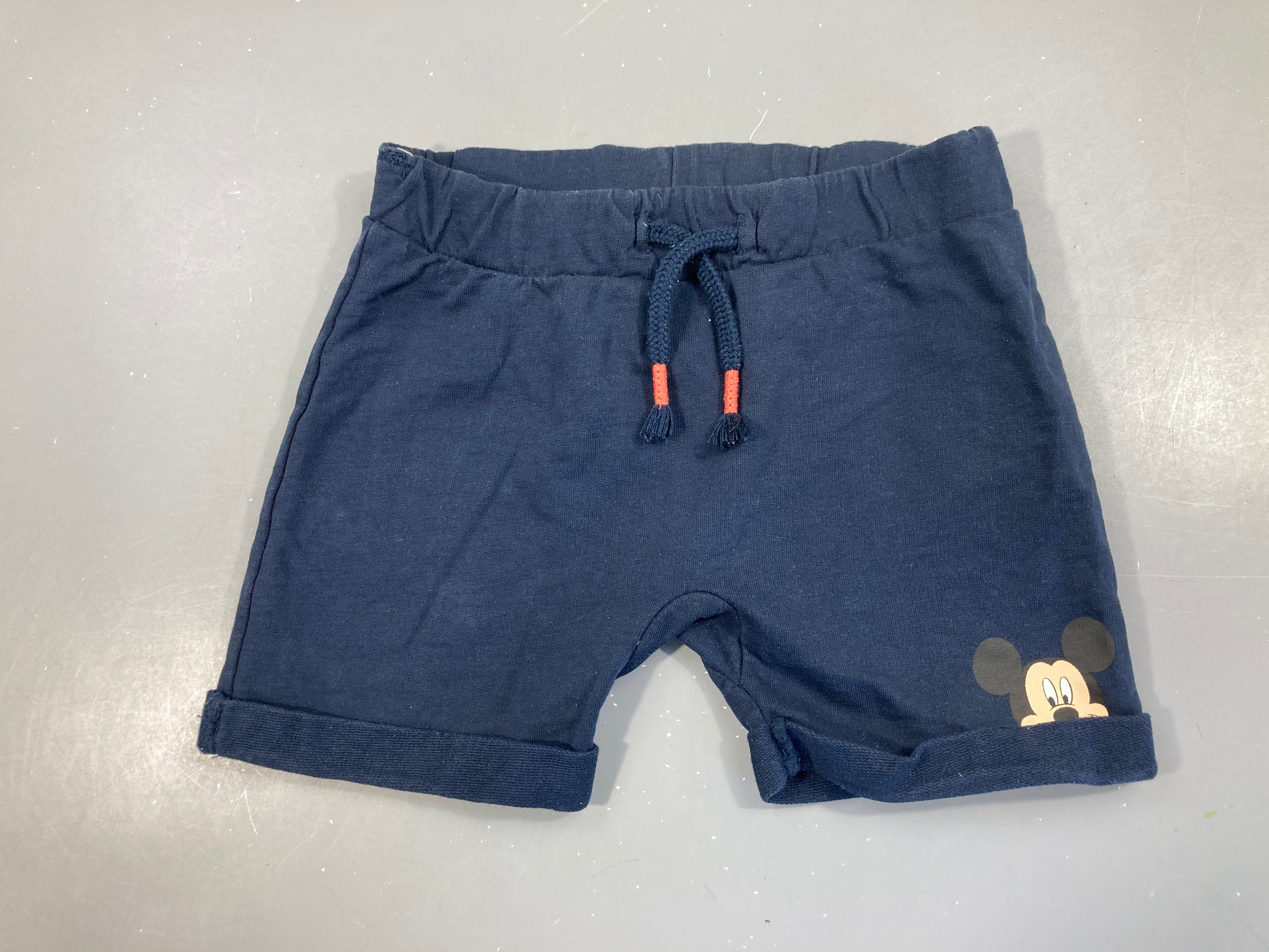 Bermuda molleton bleu marine Mickey à revers