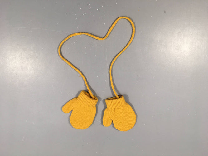 Moufles jaunes, moins cher chez Petit Kiwi