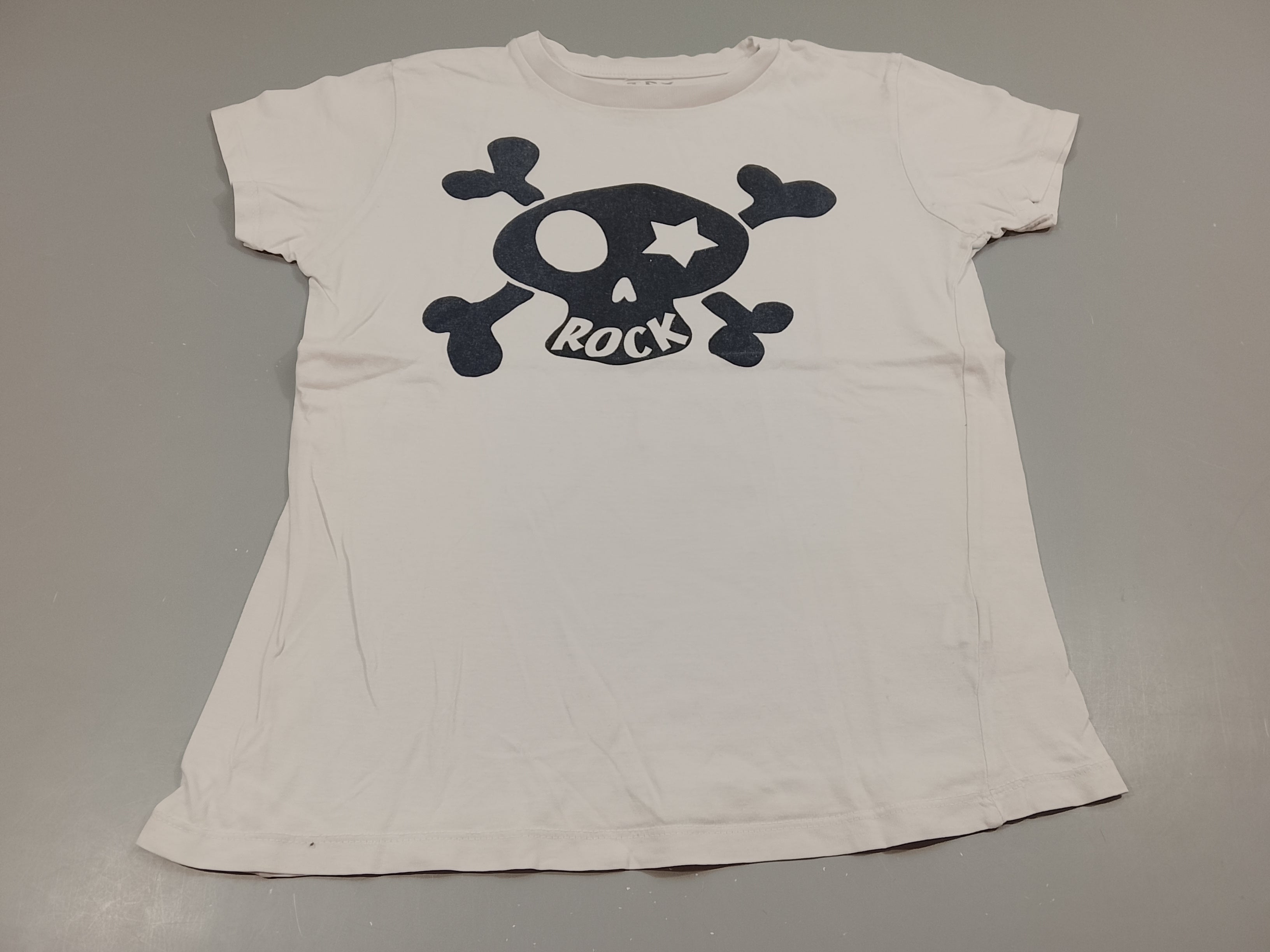 T-shirt m.c blanc , tête de mort noire 