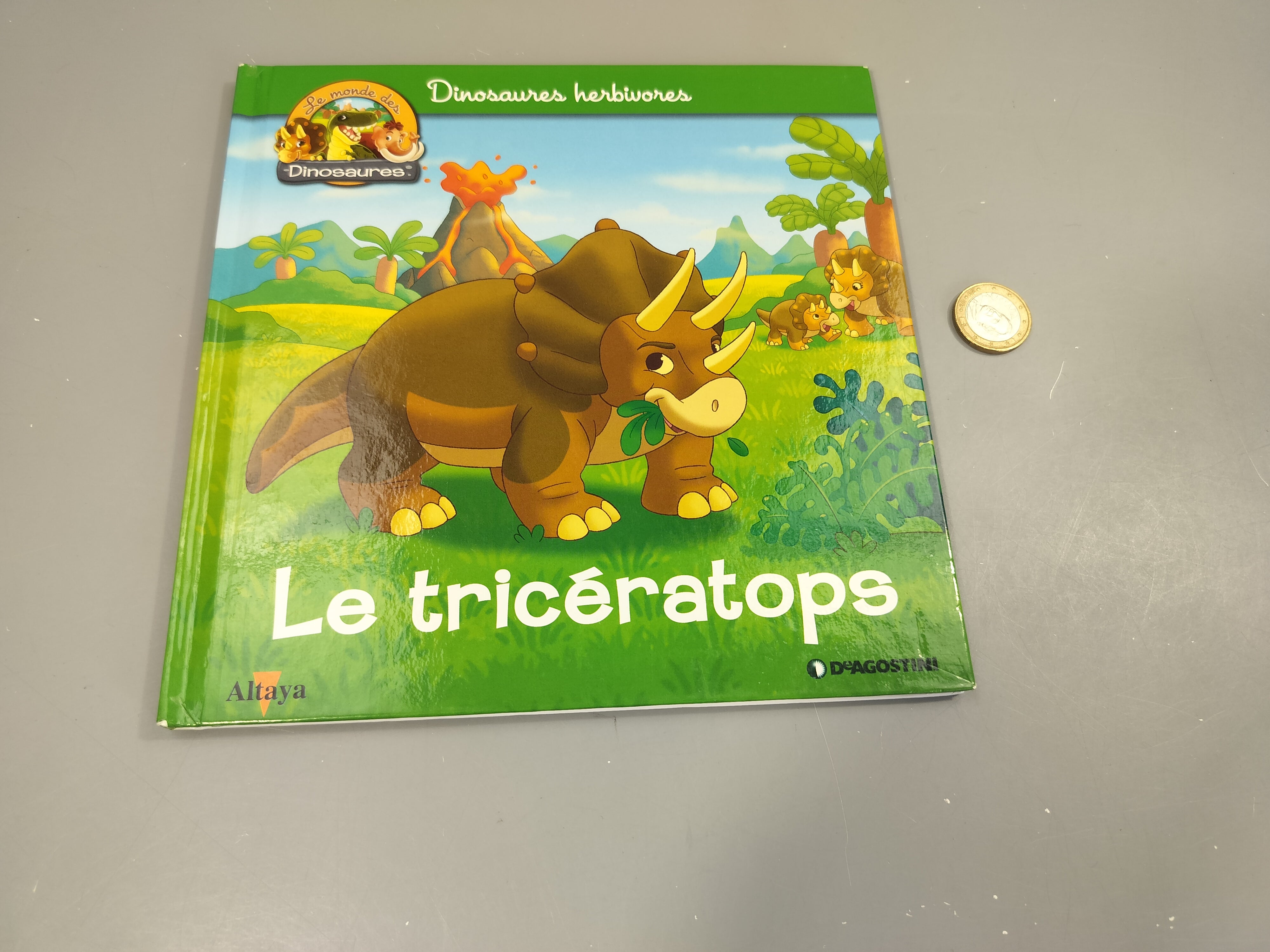 Dinosaures. her.bivores  Le tricératops.