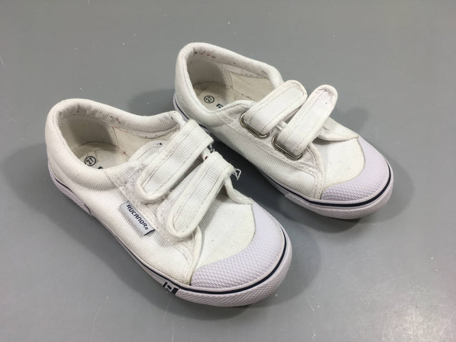 Basket de gym blanches, moins cher chez Petit Kiwi