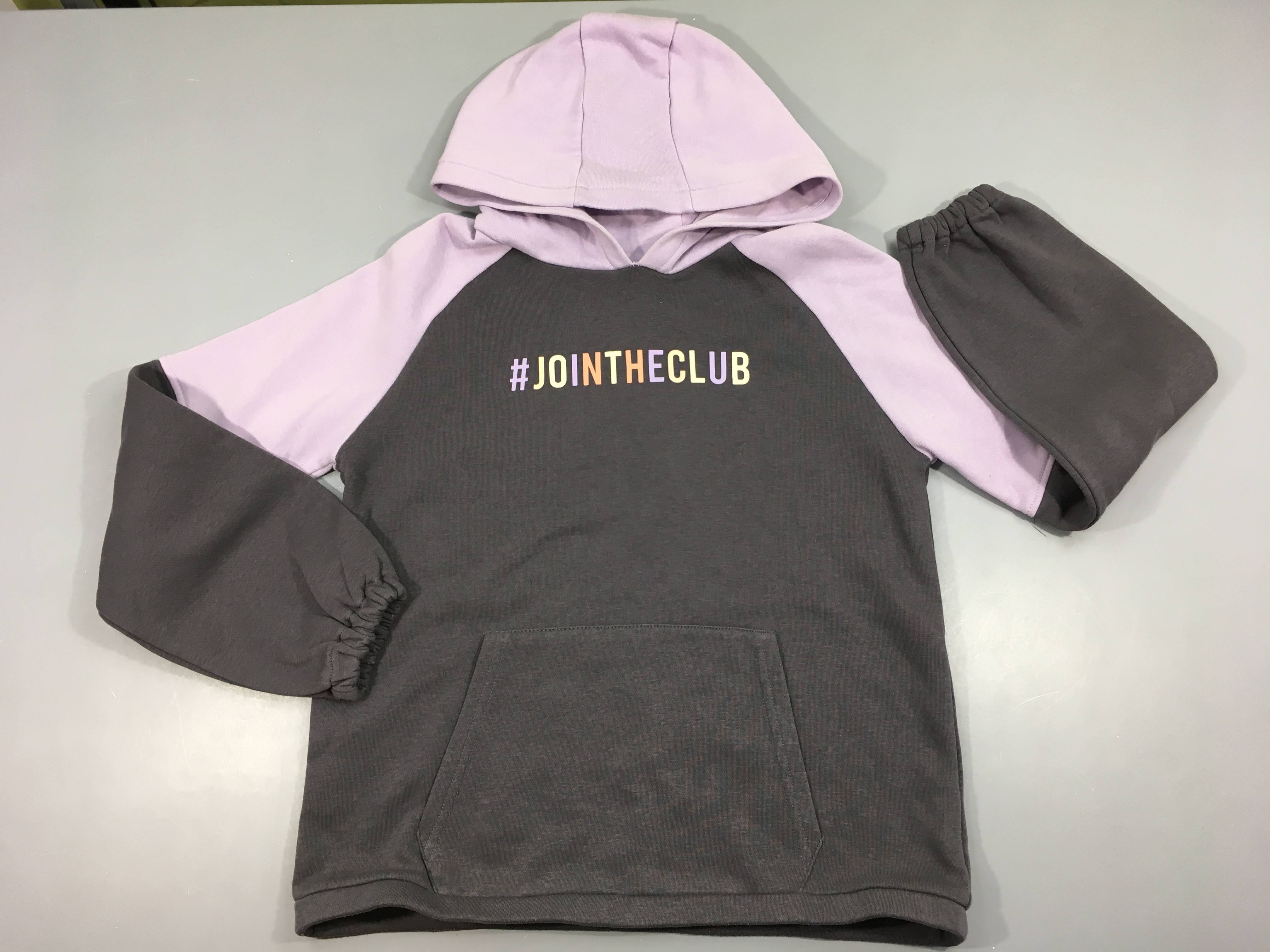 Sweat à capuche gris-lilas jointheclub