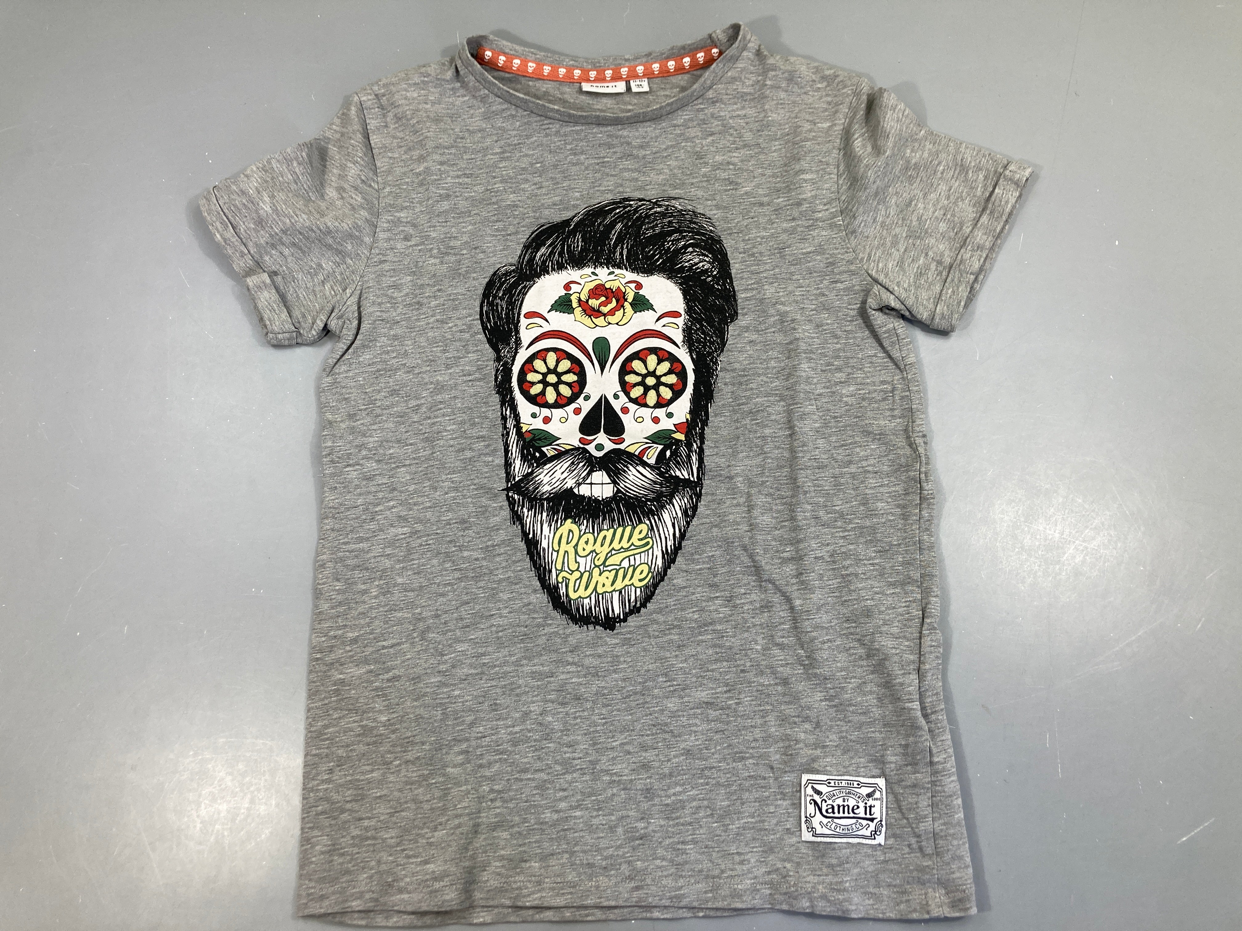 T-shirt m.c gris chiné tête décorée